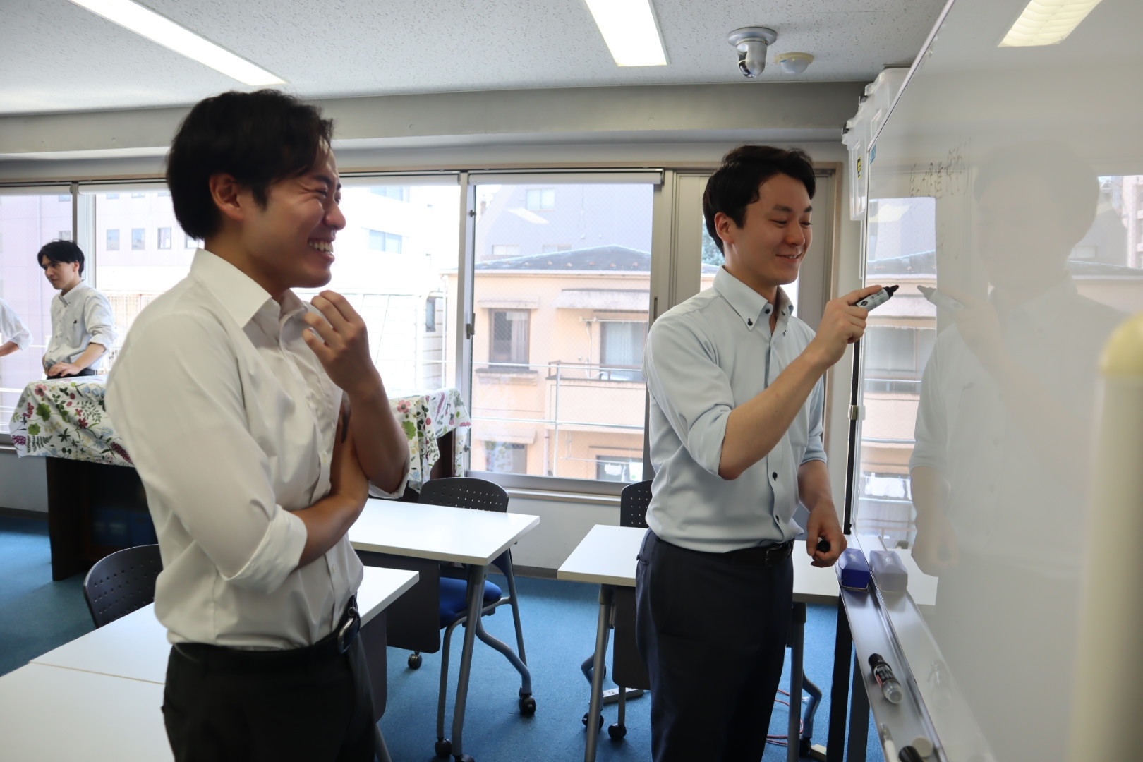 【相続スキルが身につく】相続・承継・M&Aまで段階的に挑戦できる税務ポジション！成果がダイレクトに年収へ反映される評価制度の税理士法人の画像