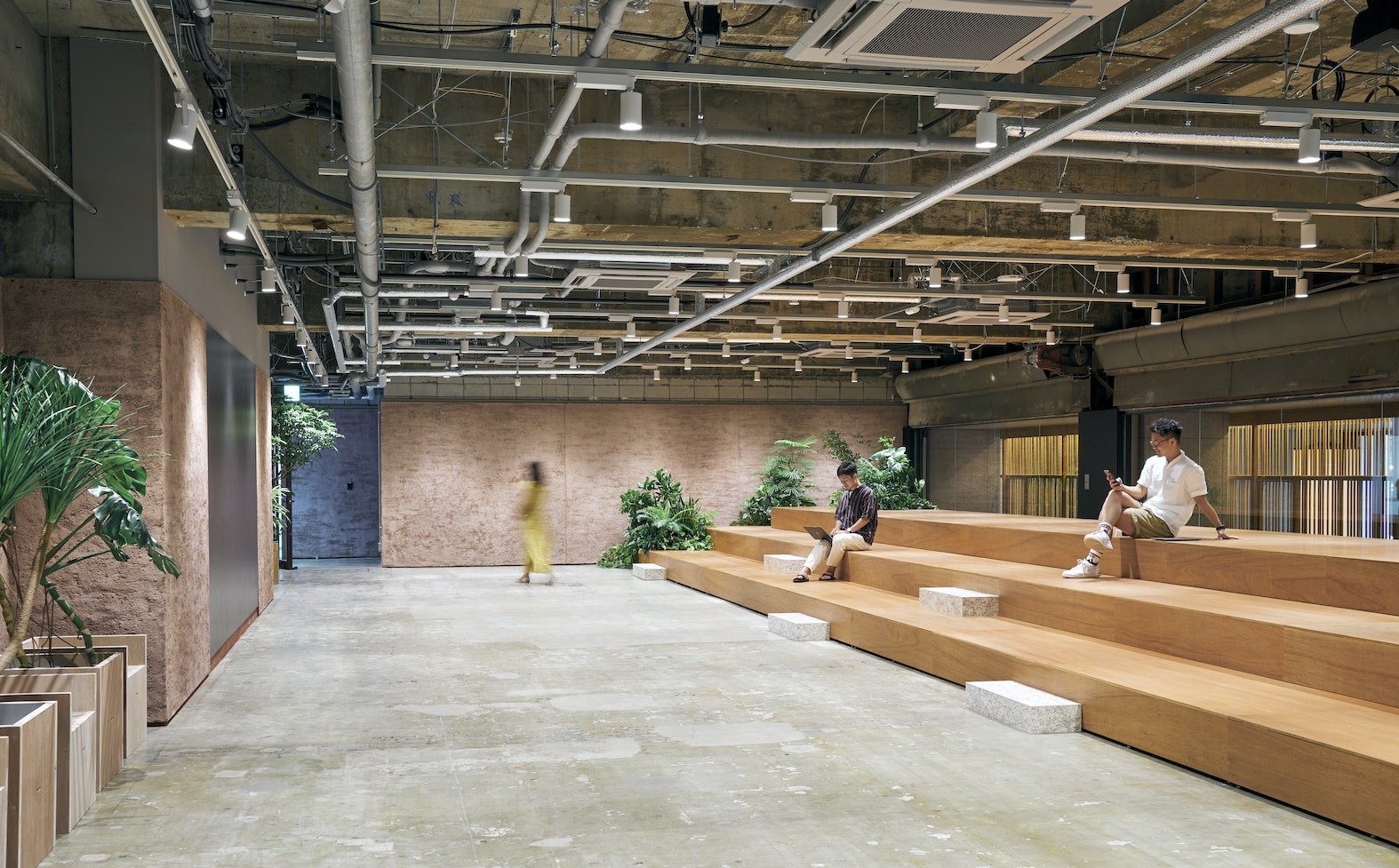 【法務】企業法務経験2年以上必須！スーパーフレックス制度/休暇制度充実◎ソーシャル経済メディアなど複数の事業を行うグロース上場企業の画像