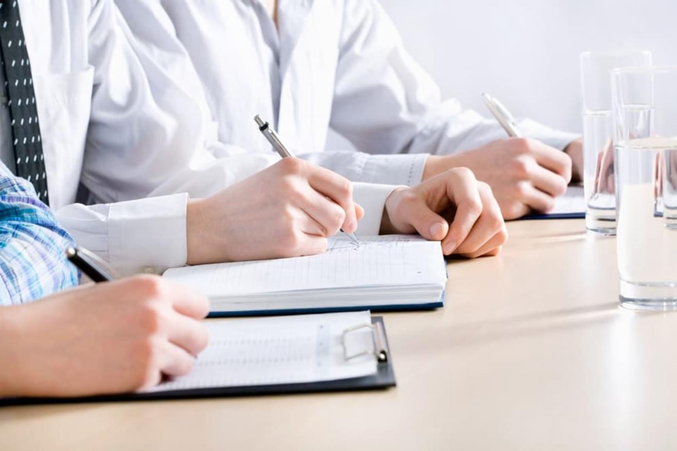 中小企業なら簿記の資格は2級で十分