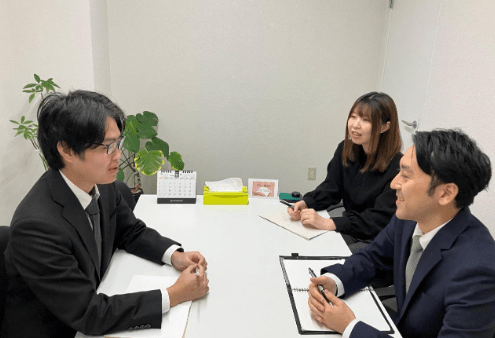 【勉強時間をしっかり確保！】フルフレックス＆残業ほぼゼロで資格取得を全力応援／立川勤務／M&AやDD・事業承継まで幅広く経験できる税理士法人の画像