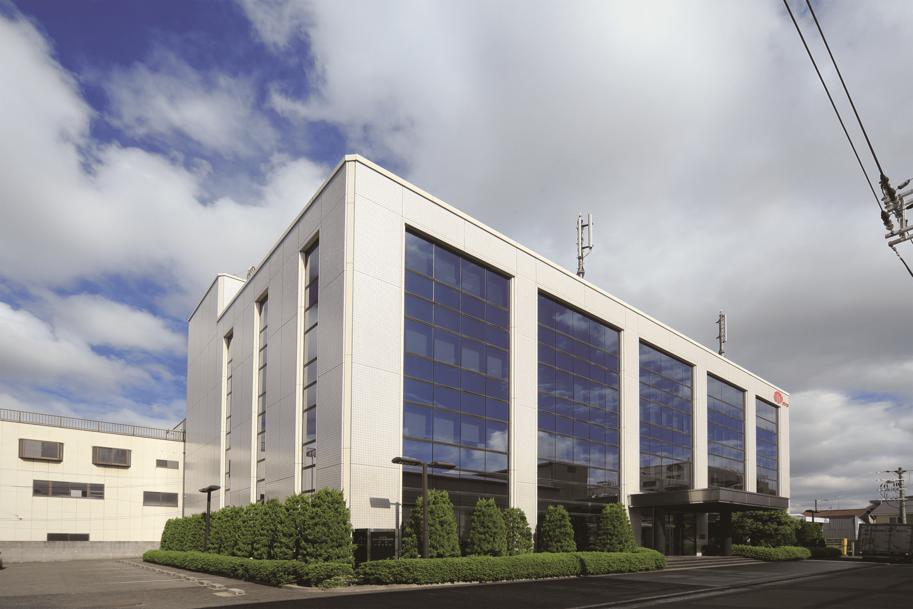 【経理管理職候補】トップクラスのシェアを誇るフィリングのリーディングカンパニーで、売上高は119億円！フラワーペースト・あん製品・ジャム製品など、製パン・製菓用のフィリング（中具）を製造・販売している創業70年の食品メーカーの画像