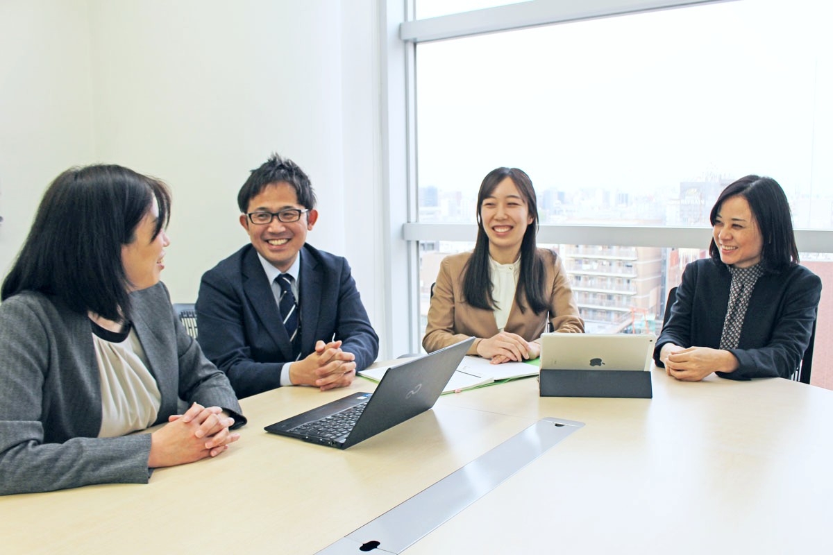 【税理士補助】年間休日120日以上・実働7時間！リモート・時差出勤OK/有資格者が半数以上の少数精鋭で教育体制を充実させており、高レベルな税理士を目指せる会計事務所の画像