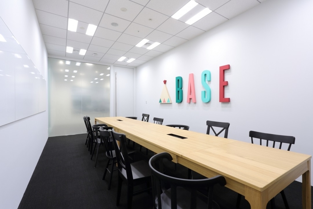 【経理財務マネージャー】上場企業での経理業務、日商簿記2級必須！世界中の人々が最適な経済活動を行えるよう支援！日本最大級のネットショップ作成サービス運営会社の画像