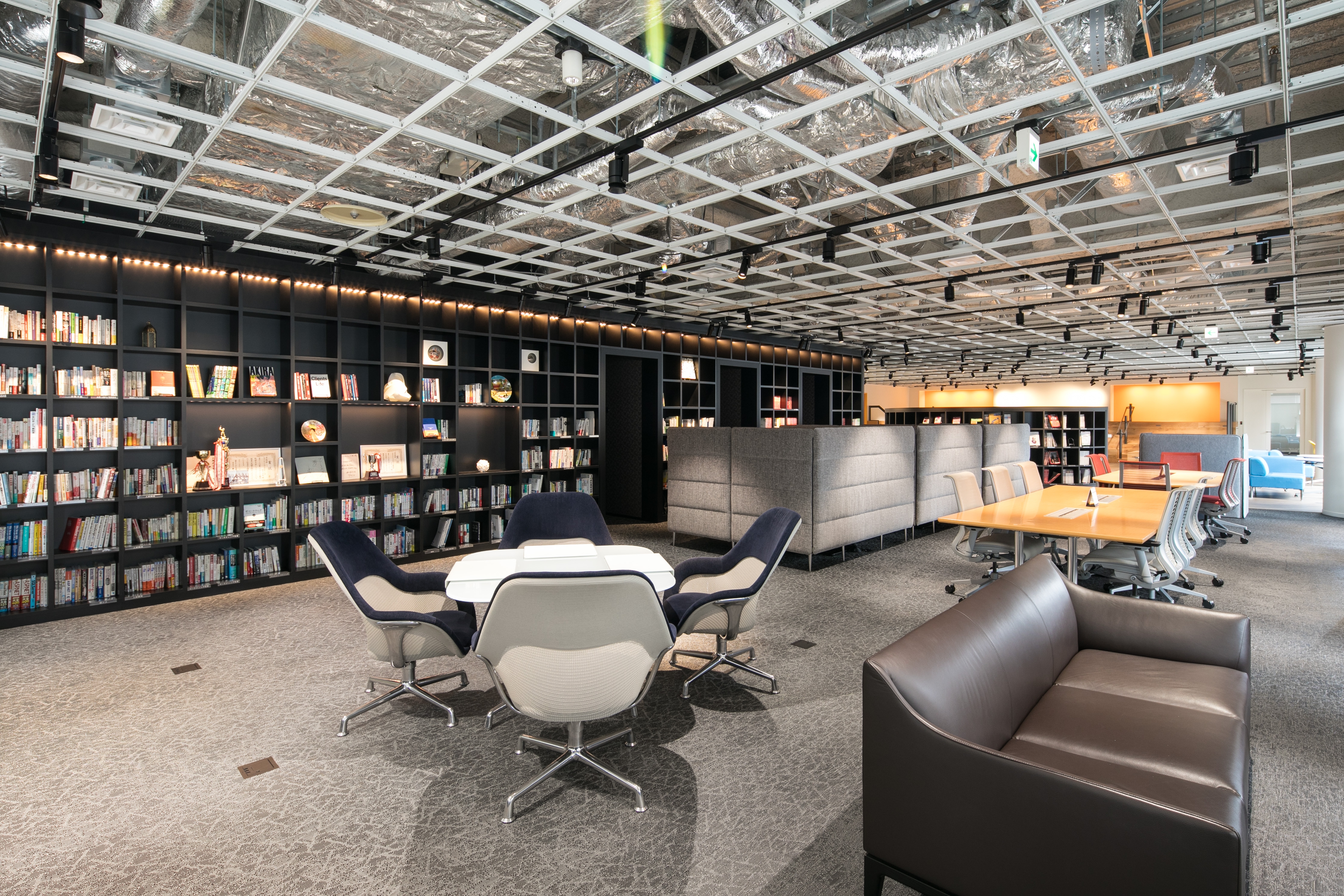 【経理マネージャー】フルフレックス勤務◎／リモート週3可能◎／「事業開発・戦略策定」「ベンチャー投資」「グローバルビジネス」など6つの領域で事業を展開、リピート率80%以上を誇るコンサルティング会社の画像