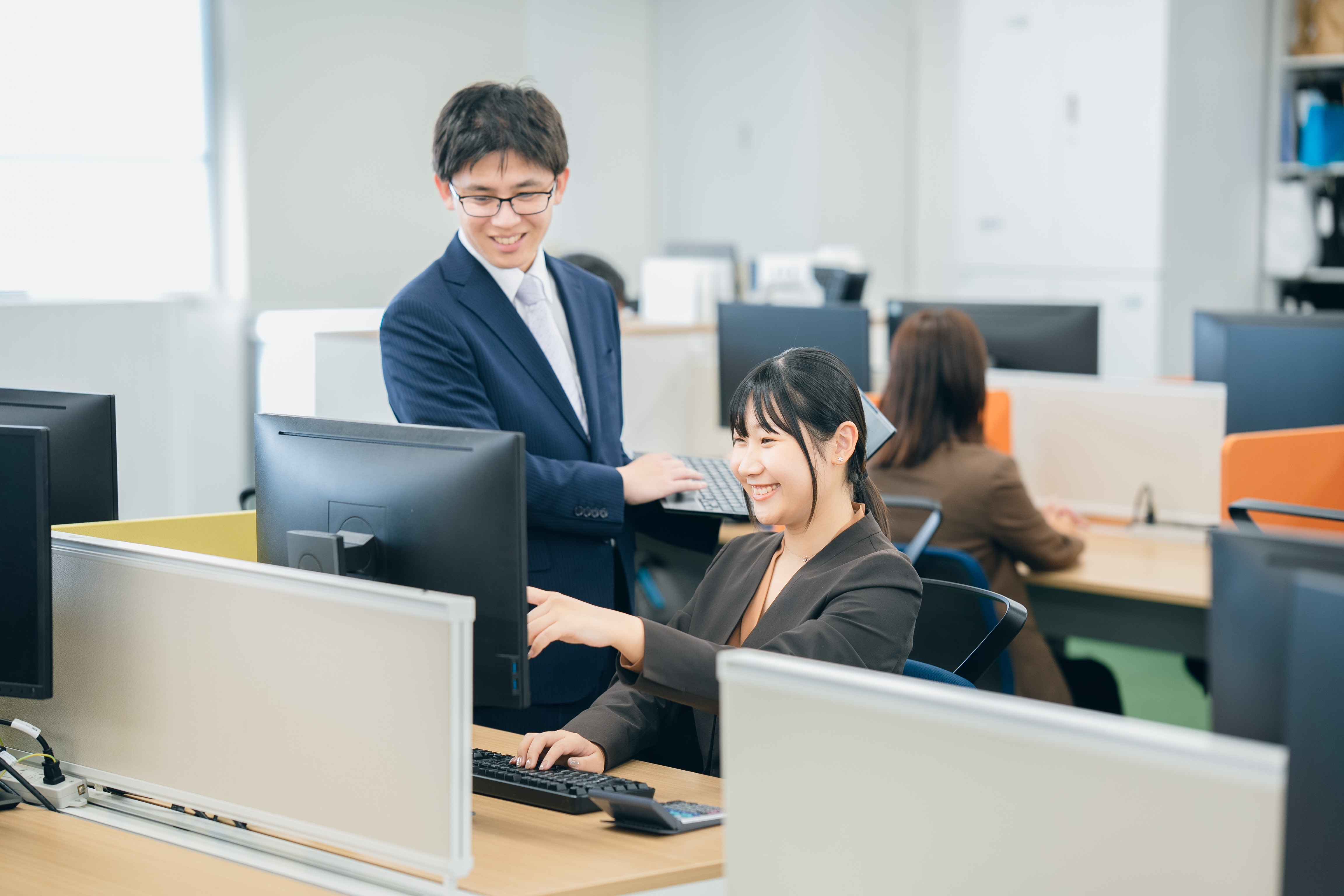 【科目勉強者歓迎】退勤時間の調整可能｜長堀橋駅から徒歩1分｜残業少なめで勉強との両立可能｜創業からまもなく100年、安定基盤の税理士法人の画像
