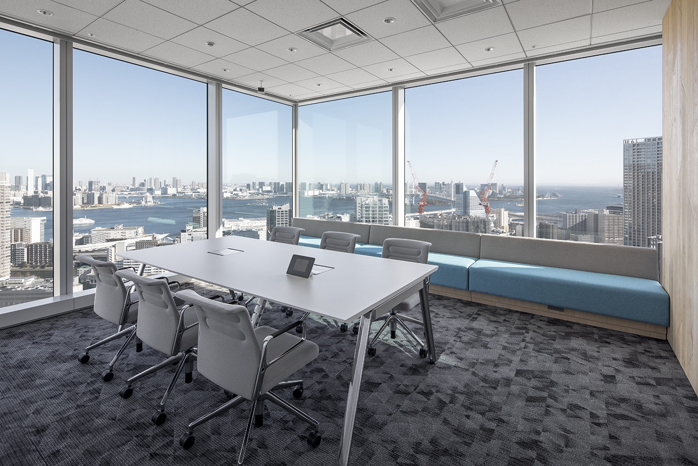 【法務】会社の成長を支える法務経験者募集！TOEIC600以上！20カ国以上での拠点でグローバルに活躍できる上場企業の画像