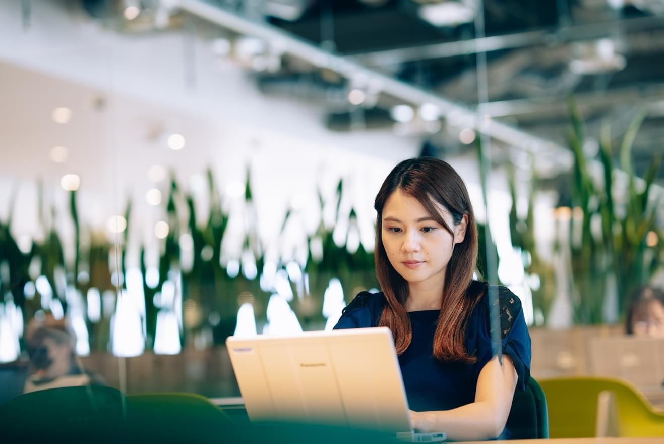 【法務】コンプライアンス部メンバー募集！リモート可能！21世紀を代表する会社を創ることを目指し多角化経営を図るベンチャー企業の画像