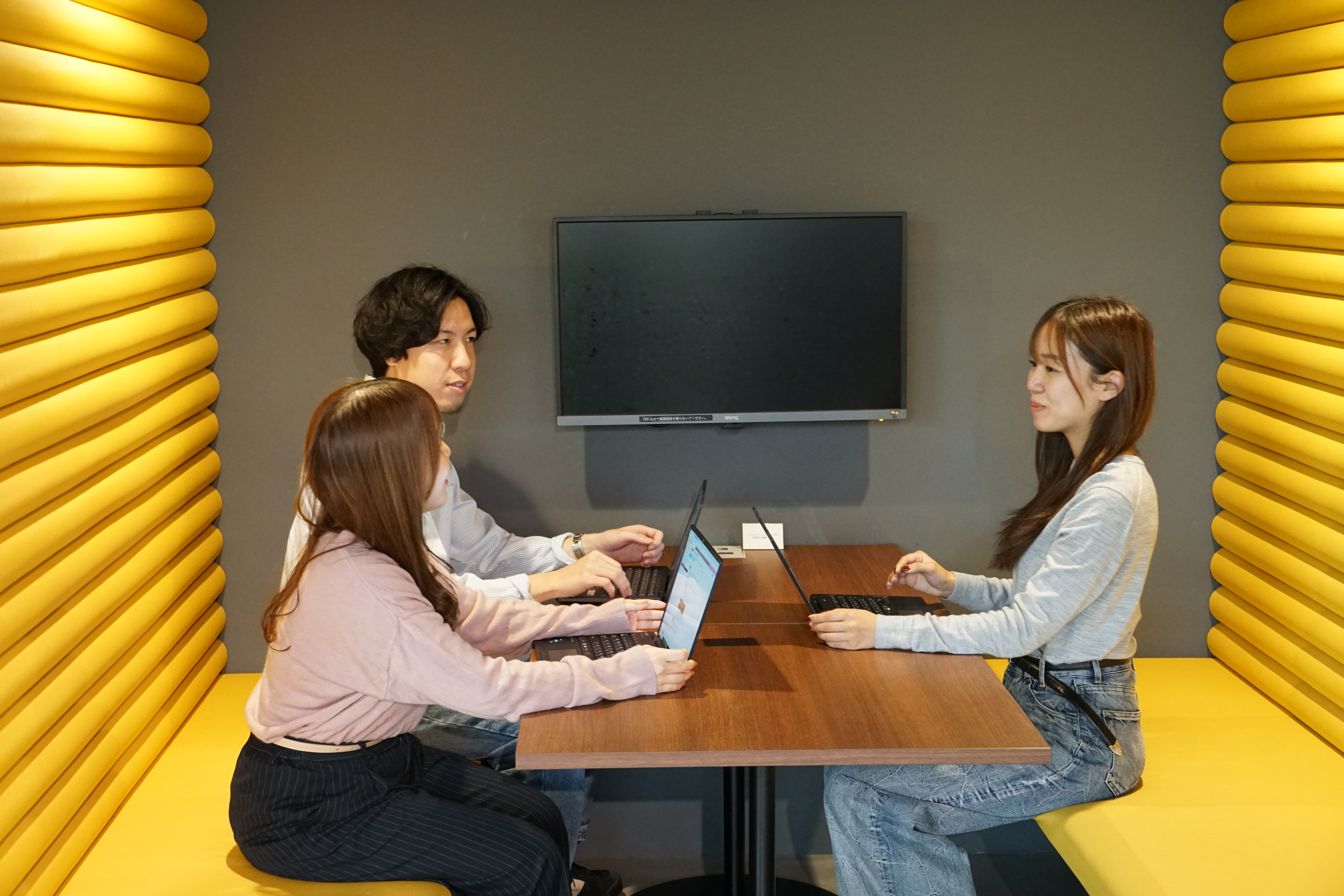 【経理リーダー候補】フレックス勤務◎／残業15h以内◎／2,000種類以上のラインナップを誇る日本最大級のカラコンECサイトを運営、多様な働き方で成長を続けるエンターテインメントカンパニーの画像