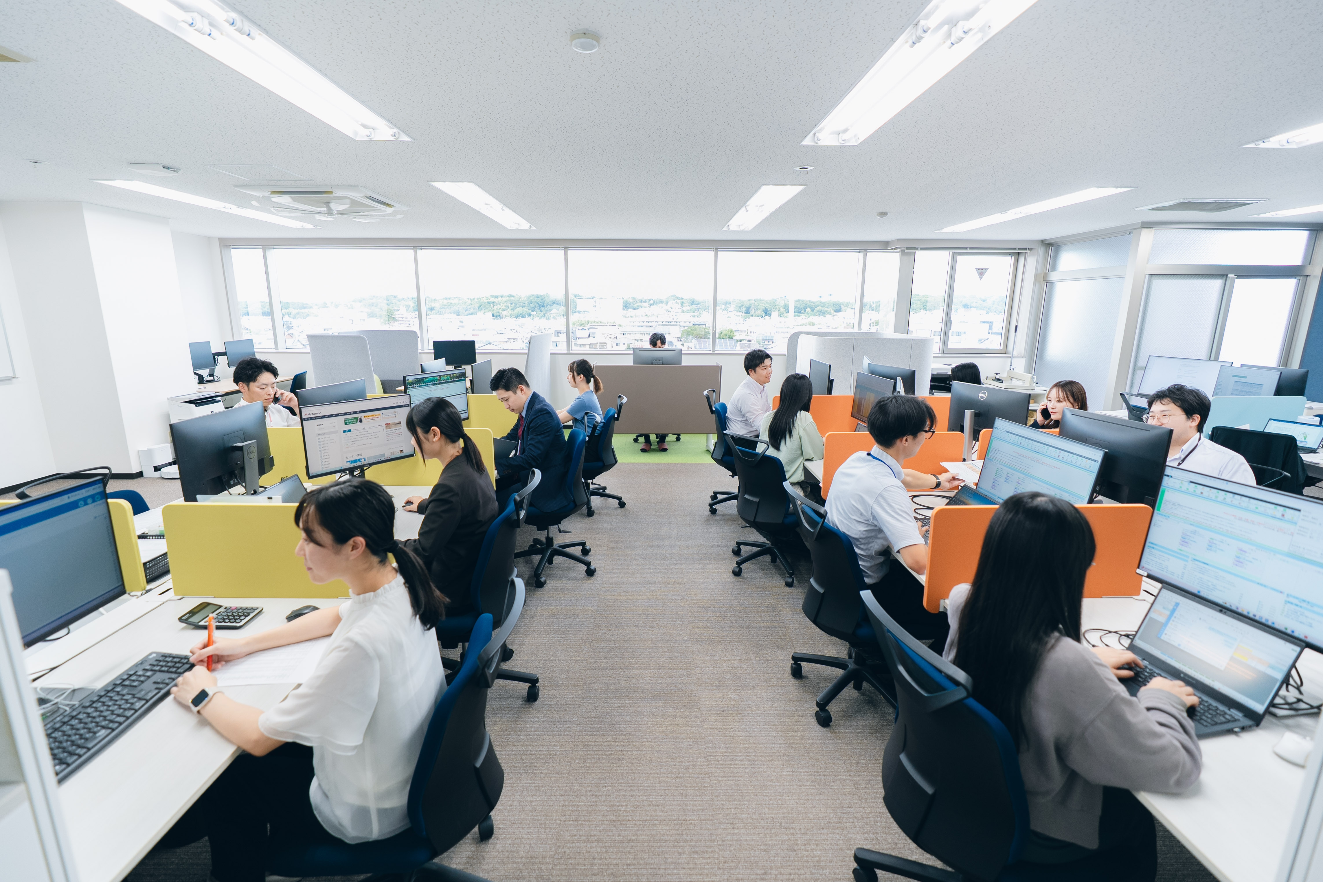 【科目勉強者歓迎】退勤時間の調整可能｜長堀橋駅から徒歩1分｜残業少なめで勉強との両立可能｜創業からまもなく100年、安定基盤の税理士法人の画像