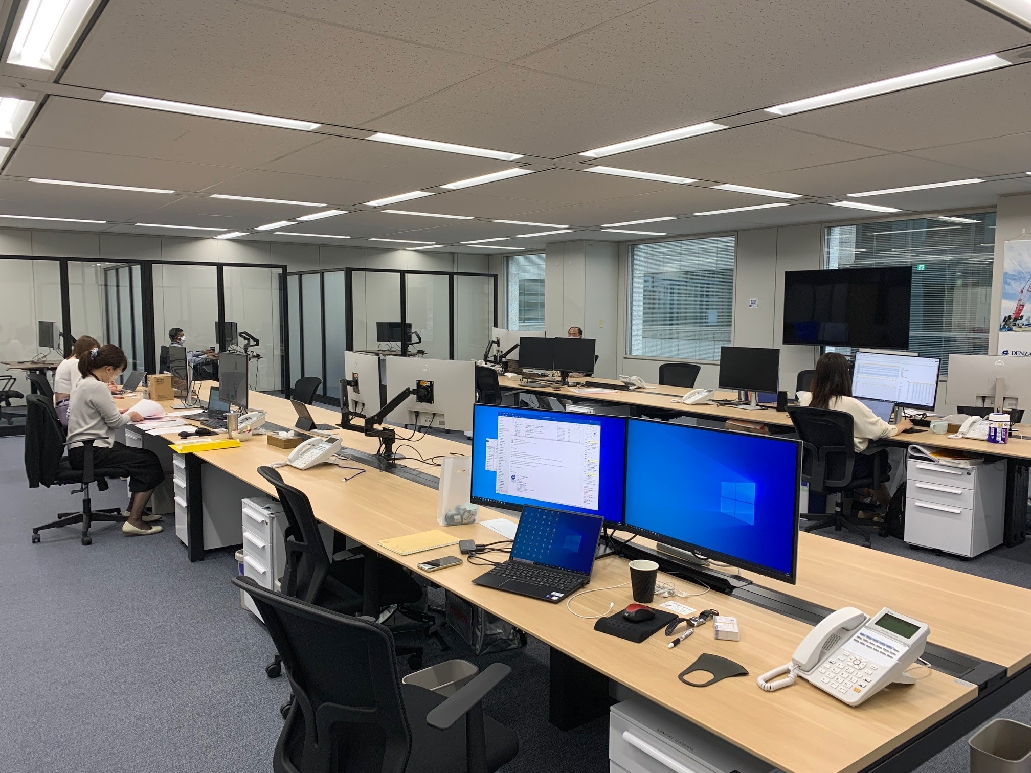 【経理】経理リーダー候補募集！クレーンなどの大型重機を保有し鉄橋や高速道路の建設事業やメンテナンス事業、洋上風力発電の建設工事などの事業も展開！世界のクレーン保有台数TOP100に名を連ね、売上高200億円以上を誇るIPOを将来的に目指す成長企業の画像