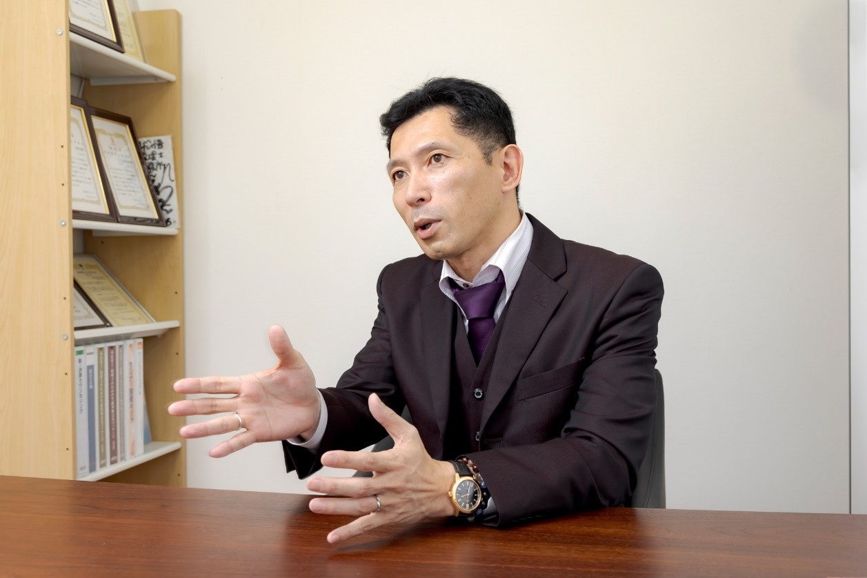 外勤｜売上数億円規模の地場優良企業を担当｜地方で「質の高い実務」を積める｜内勤の強力サポートで専門業務に専念できる環境の画像