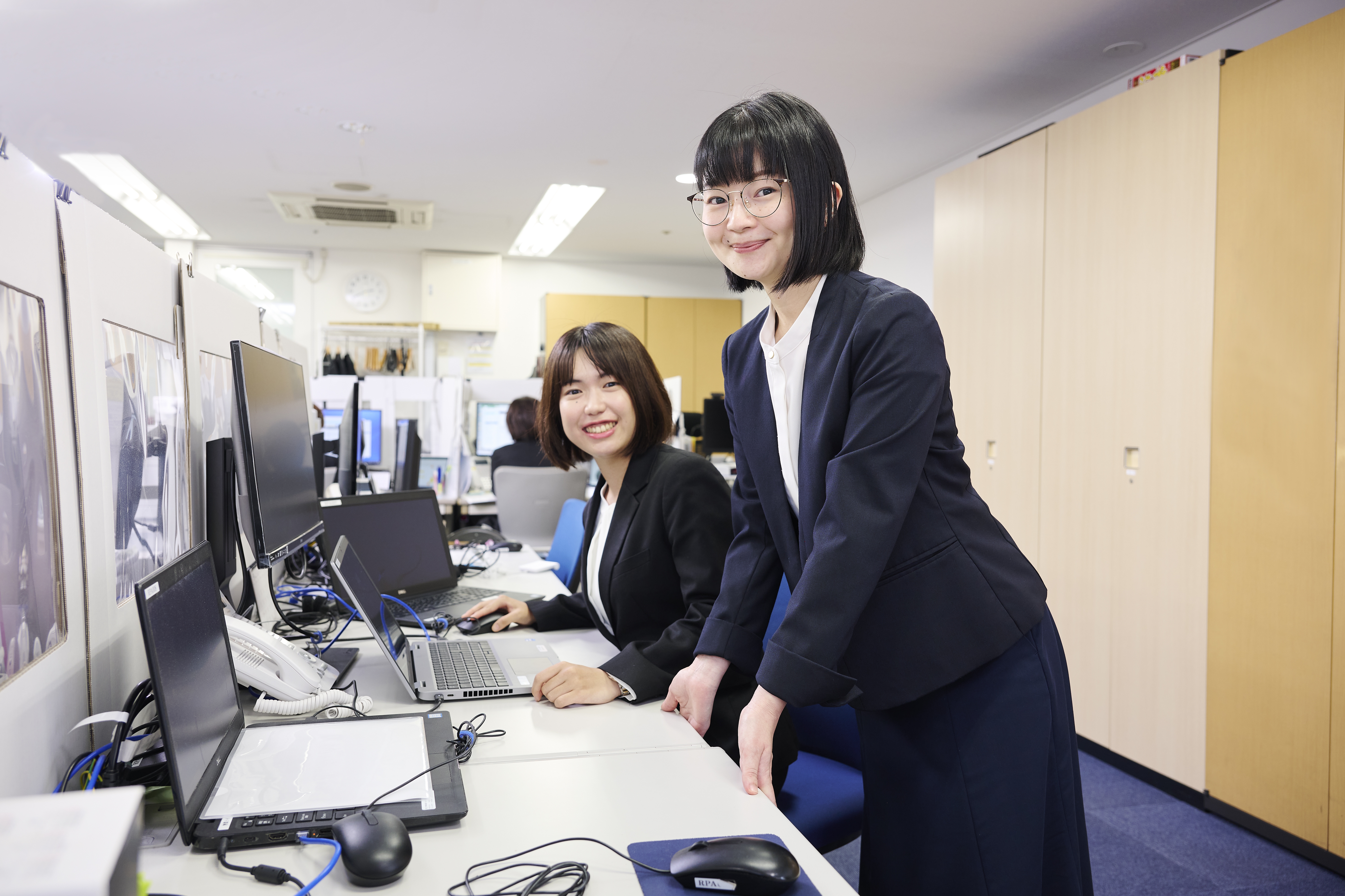 【税務会計】資産税・国際税務・医療法人支援など幅広く経験／試験勉強中の社員10名以上在籍◎フレックス制・在宅勤務可で勉強時間も確保しやすく、残業少なめ＆明確な評価制度あり！勉強会・研修制度も充実した税理士法人の画像