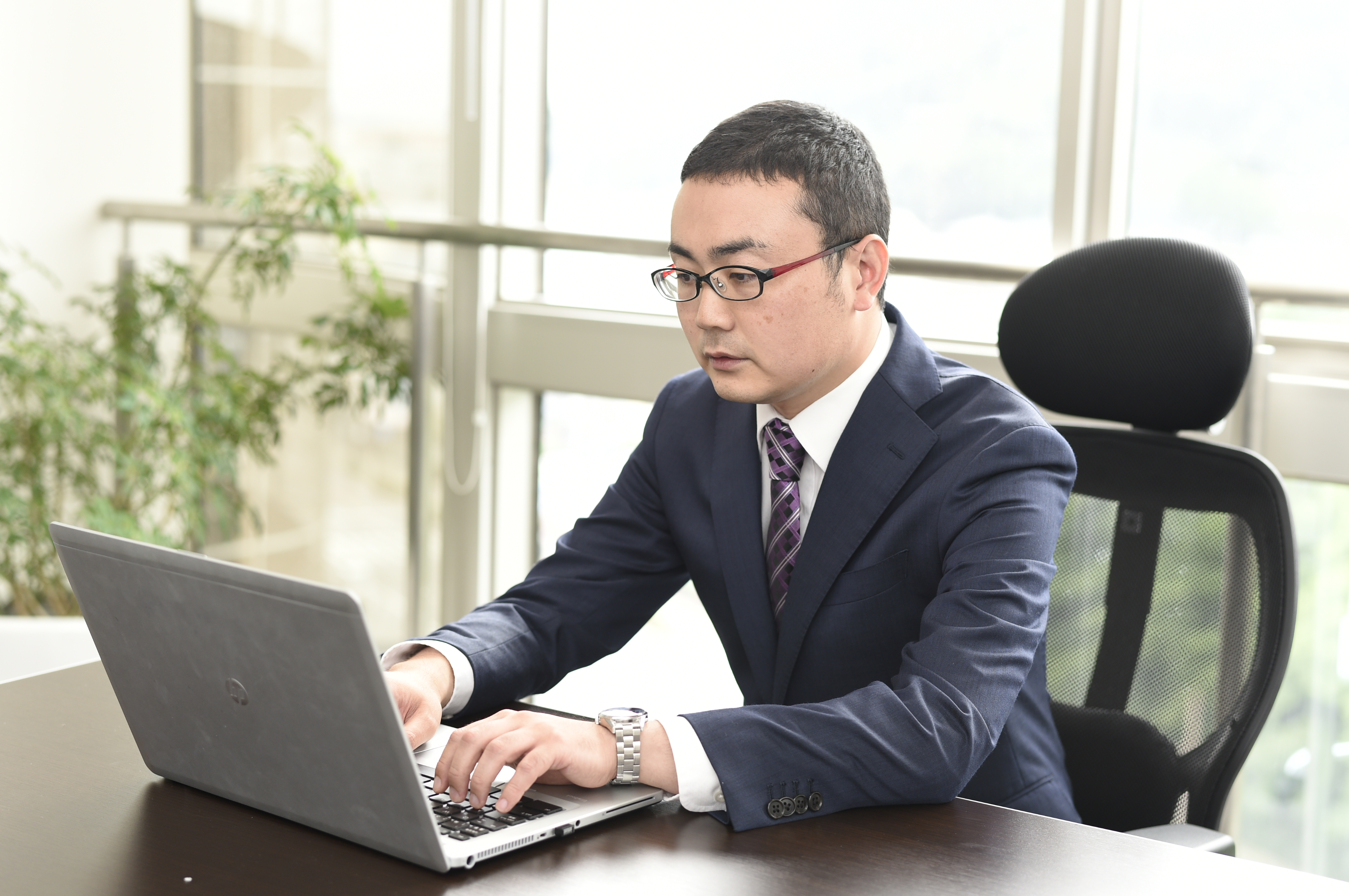 【リモート案件！】年間休日123日/フレックスあり/残業も少なくワークライフバランスも充実◎/業績10年連続右肩上がりの実績を持つ中四国最大規模の税理士法人の画像