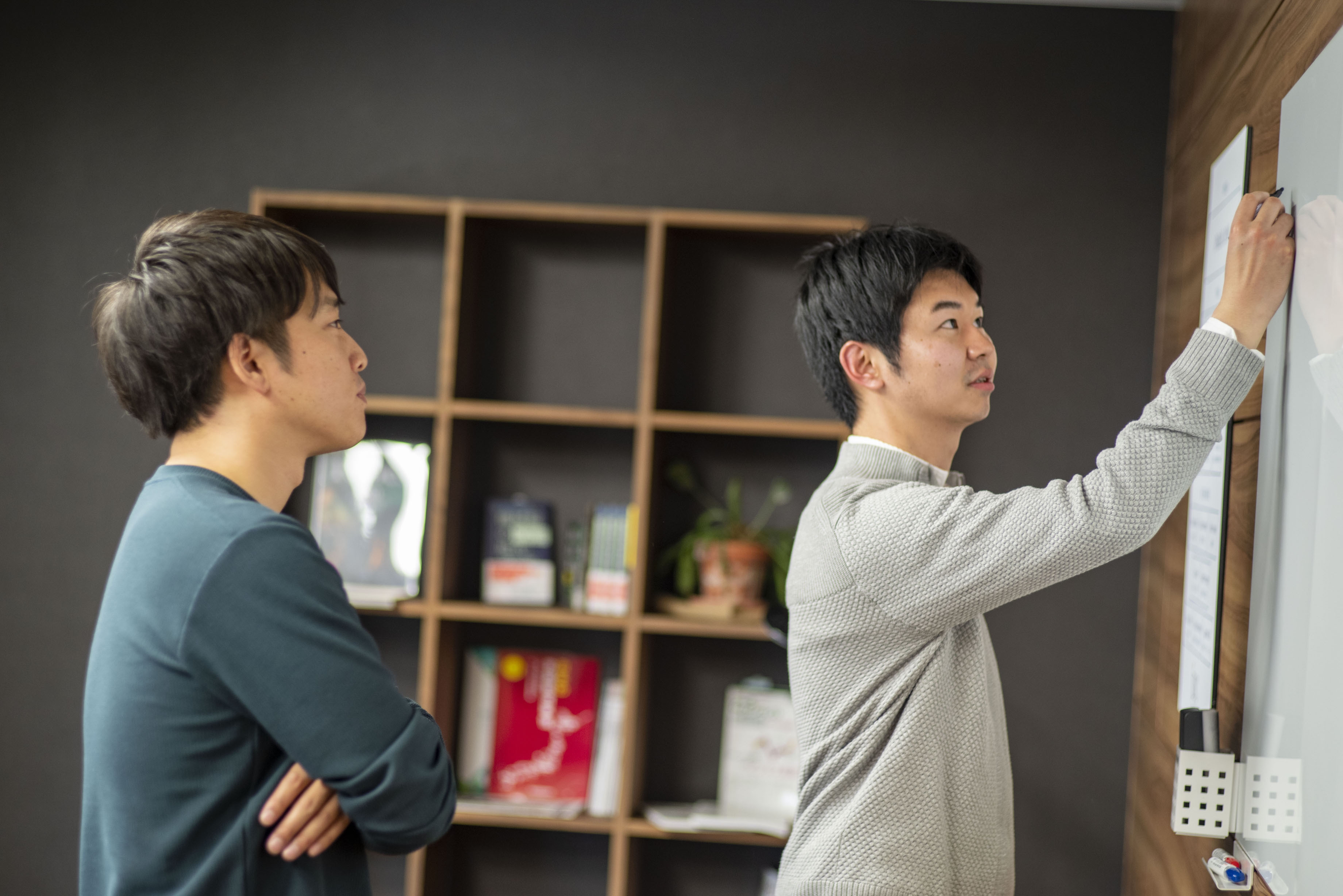 【経理】経理メンバー募集！フレックスタイム制導入やリモートワーク可能！福利厚生が充実している上場企業の画像