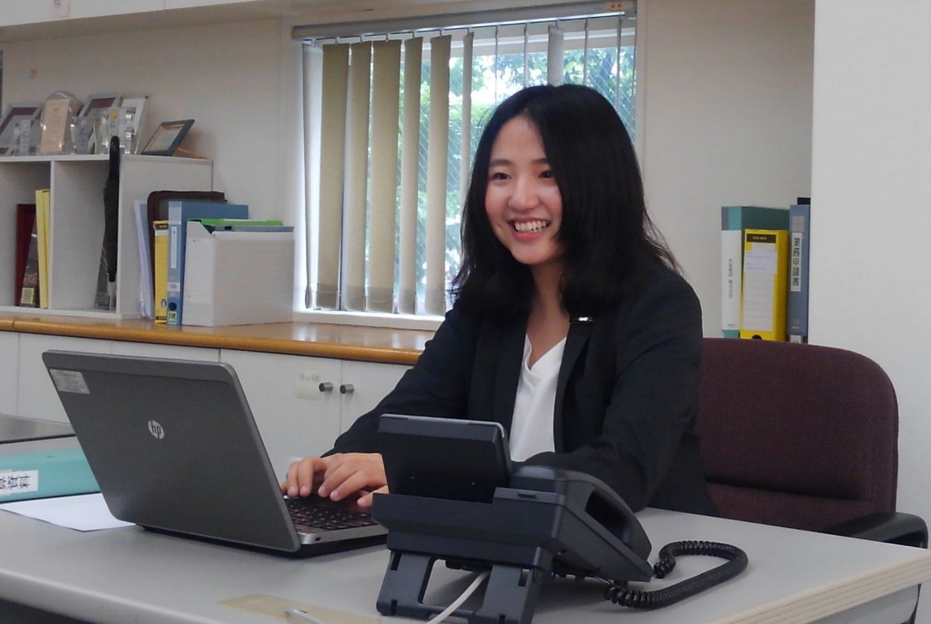 年間休日126日・有給取得率...の画像