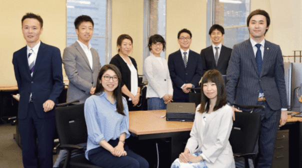 【税務会計スタッフ】ITツール積極導入／リモート勤務可／風通しの良い社風／クライアントは上場企業・IPO企業をはじめ、業種や規模も様々／グループ全体で50名体制の安定した基盤／付加価値の高いコンサルティングに力をいれる税理士法人の画像