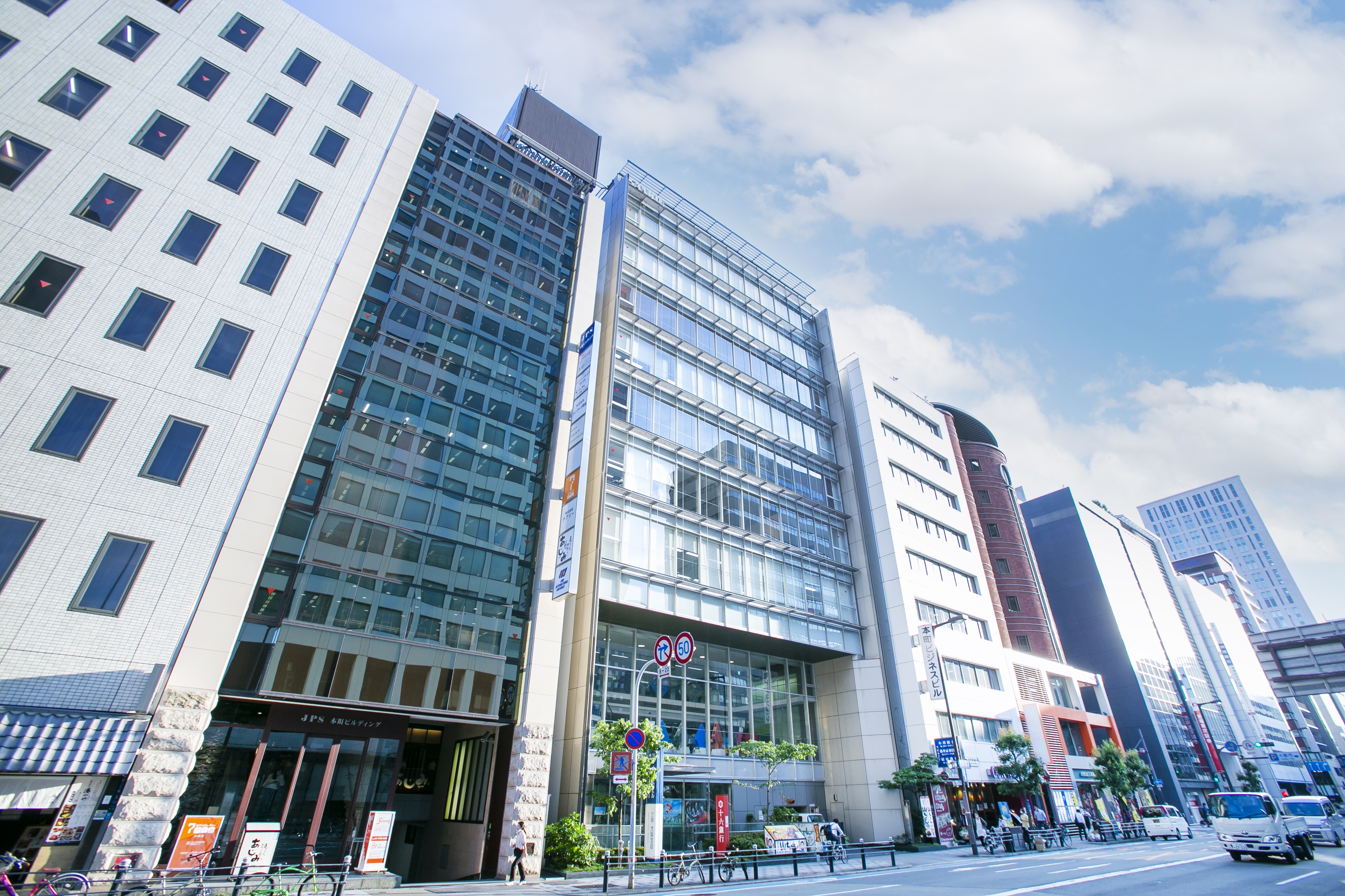 【経理】残業0～10h◎豊富な経験とお客様目線のご提案を重視したサービスを提供！マンションの大規模修繕事業とリノベーション事業を展開する建設会社の画像