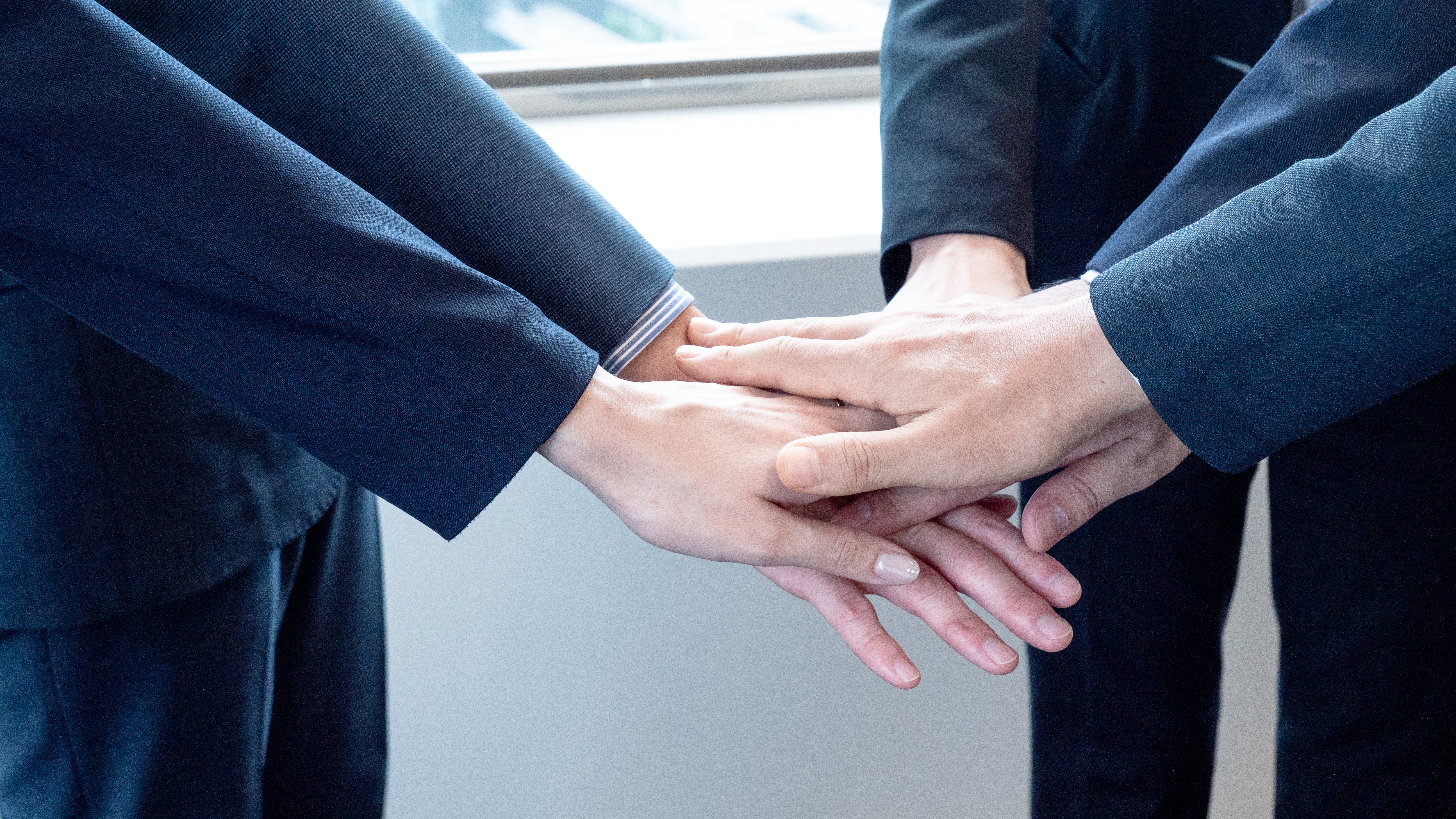 【資産税経験もできる】年間休日123日／NO残業デーあり／企業活動に必要なサービスをワンストップで提供！全国8都府県11拠点を構え、6つのグループ会社を持つ総合的なコンサルティングファームの画像