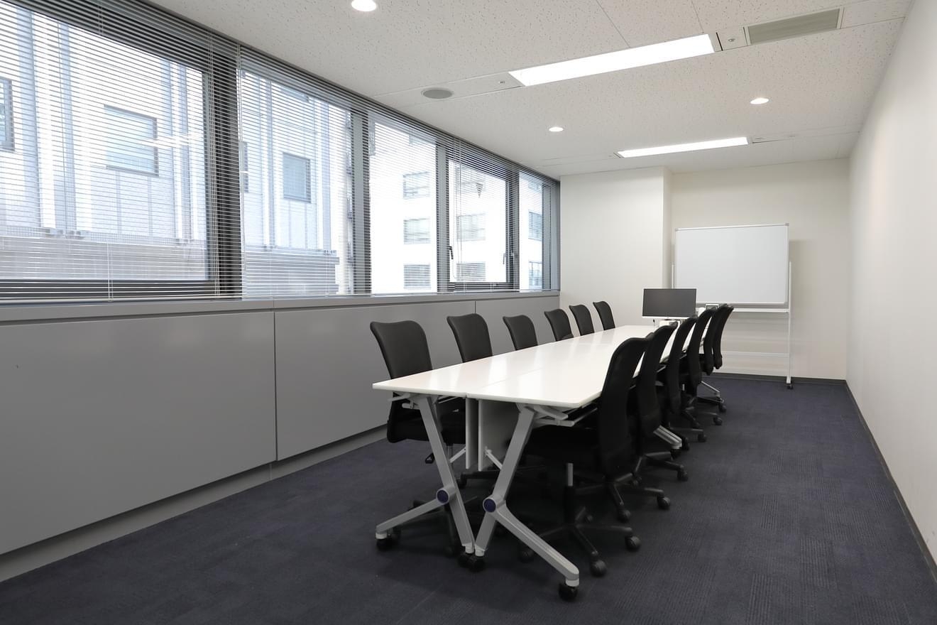 【労務コンサルタント】完全土日祝休み／年休123日／日本最大級の士業グループだからこその「高収入」「高待遇」を実現する社労士法人の画像