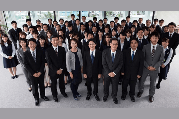 【税理士補助】年間休日127日！科目合格者歓迎、創業70年の信頼と実績のある税理士法人の画像