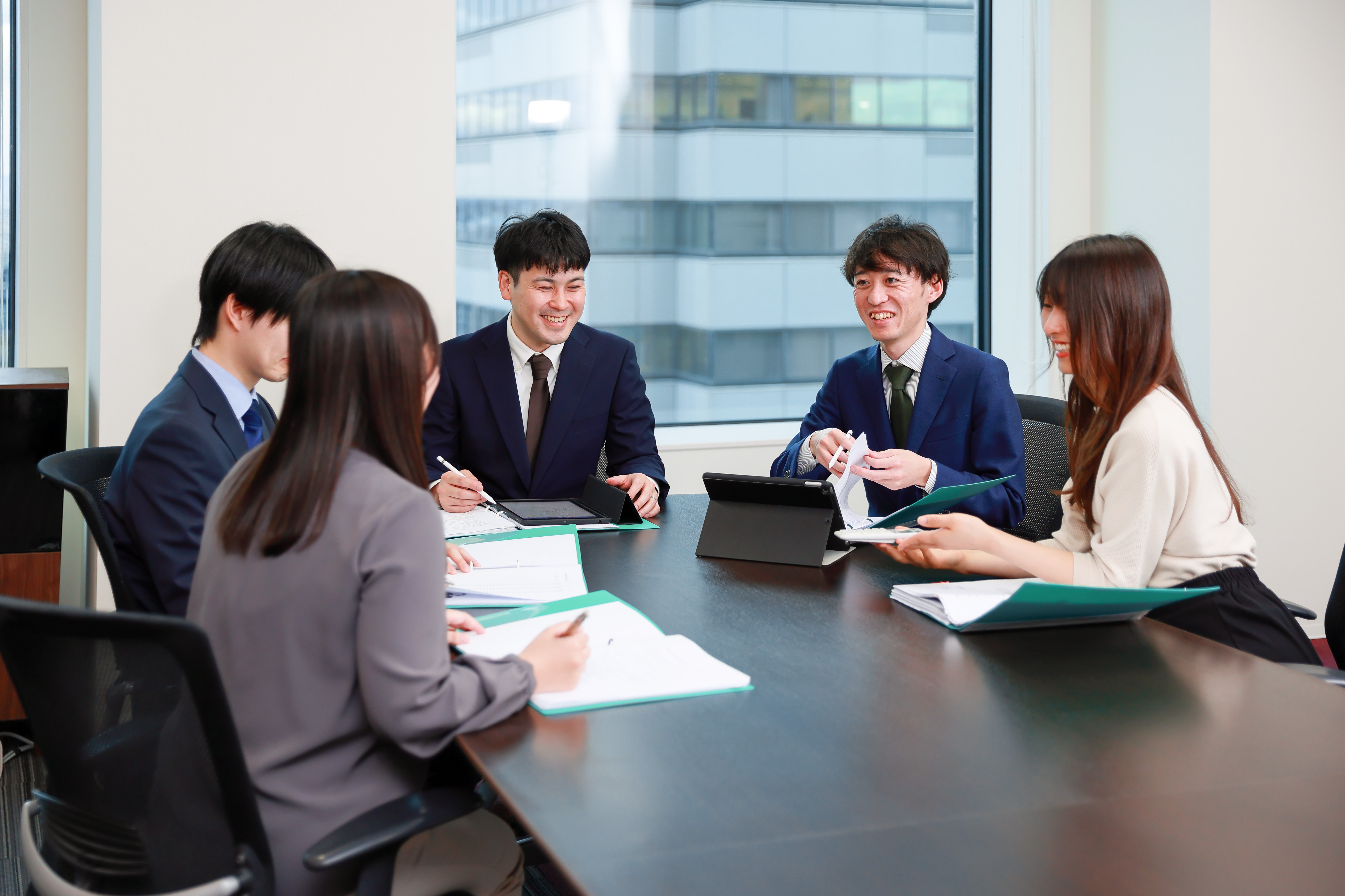 【M&A・相続に挑戦】専門性を高めながら資格取得も両立｜成果が年収に反映される環境｜35名の受験生が活躍・毎年科目合格者を輩出の画像