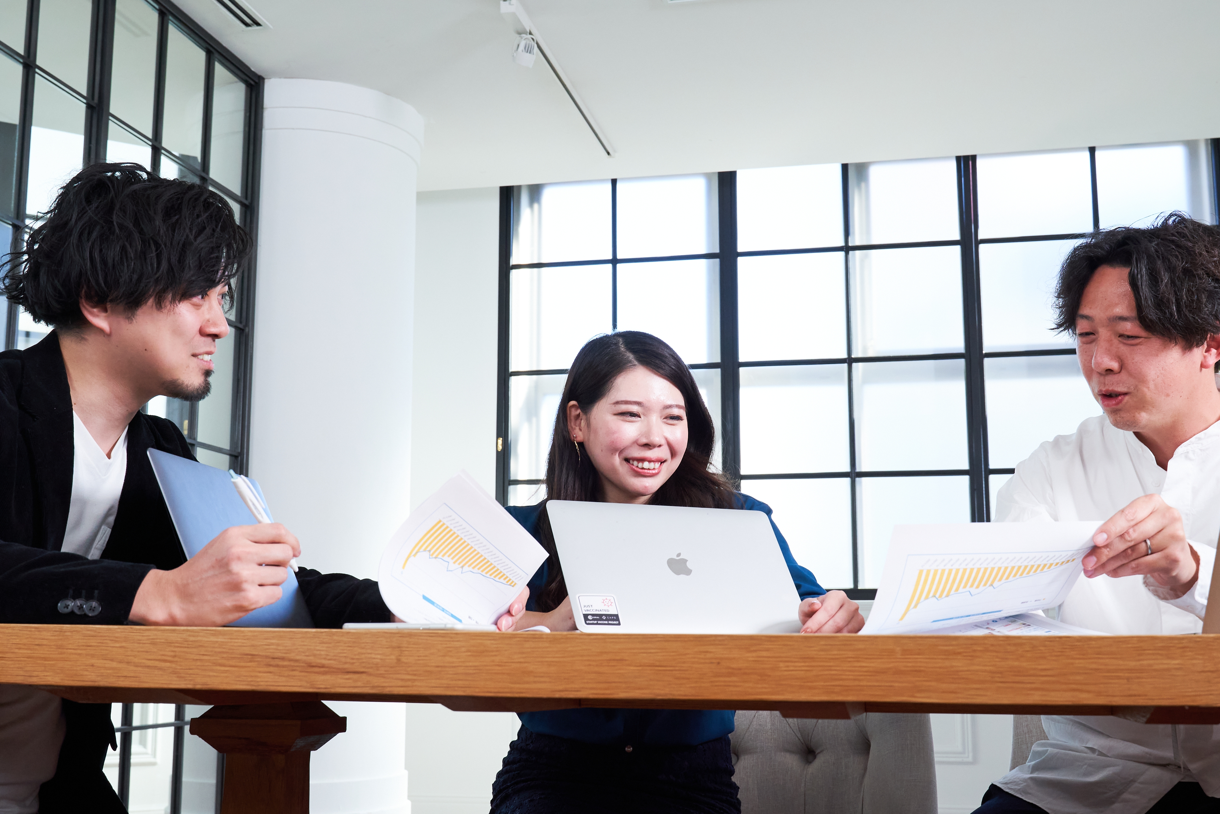 【経理】リモートワーク・フレックス制度有り！最大級の美容医療の口コミ・予約アプリを運営！アプリDL数は業界内最多の88万！約15億円の資金調達を実施した成長中IPO準備企業の画像