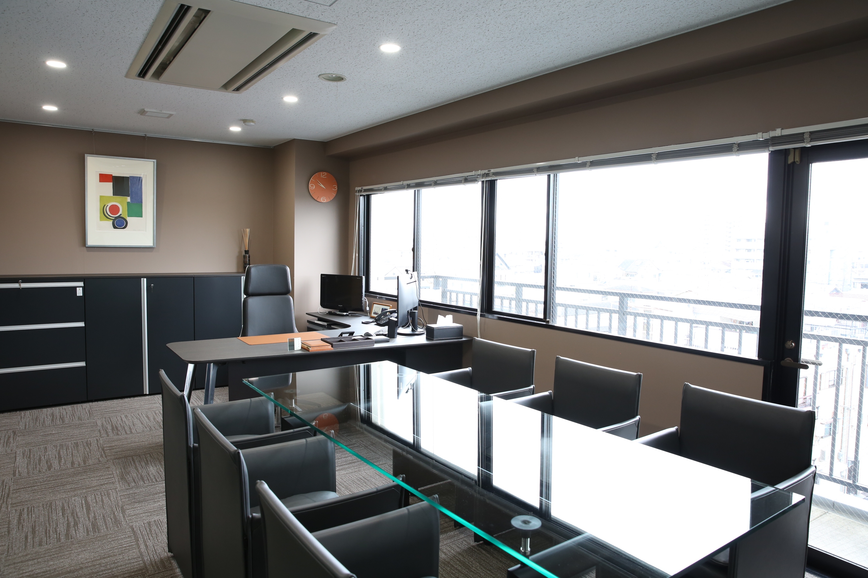 【税理士補助】内勤大募集！年間休日120日以上！相続・資産税や、経営に関するコンサルティングなどのサービスを提供している税理士法人の画像