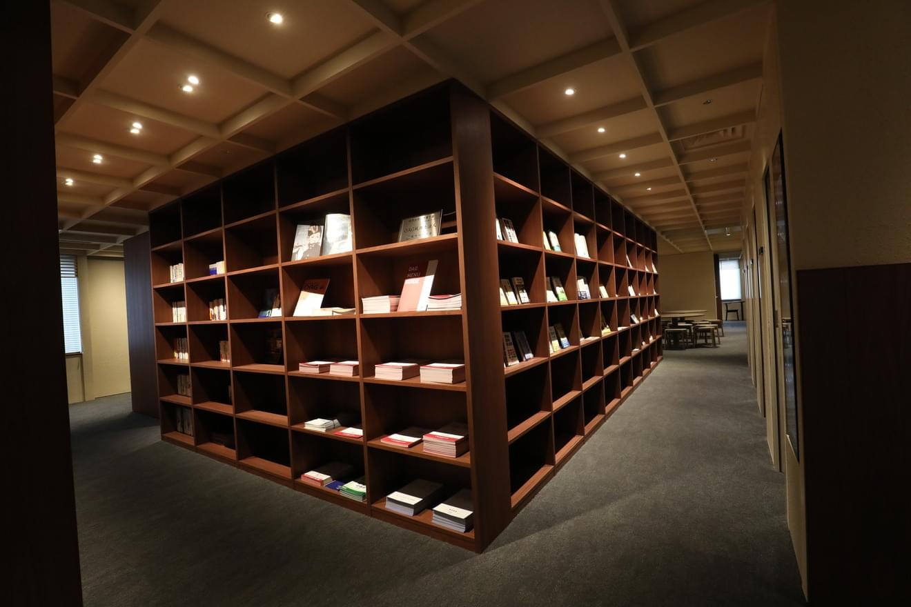 【税務スタッフ】試験準備休暇あり（年休126日）！在宅勤務＆時差出勤制度で働きやすい環境！OAGグループの安定した経営基盤を持つ税理士法人の画像