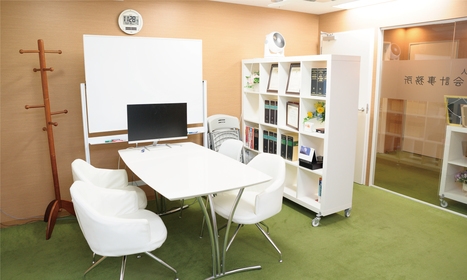 【税理士スタッフ】税務スタッフ募集！事務所経験者必見！時差出勤やリモートワークも使える働きやすい、クラウド会計に強い税理士法人の画像