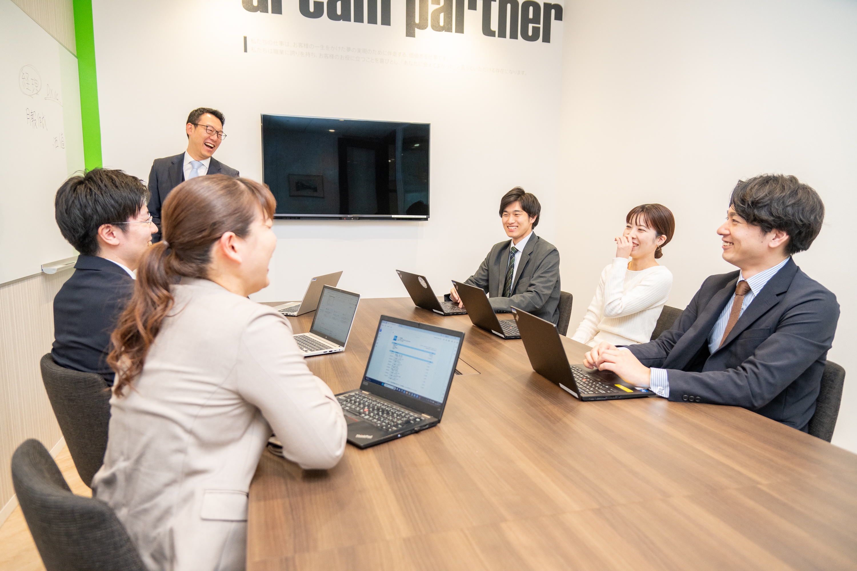 【労務コンサルタント】実務経験者必見！法人顧問だけでなく資産税や医療業界で高い成長率を誇る若手税理士法人の画像