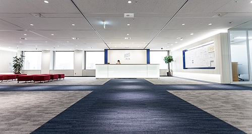 【法務】法務経験者求む！フレックス制度あり！金融業を中心に多角的に事業展開を進める大手企業の画像