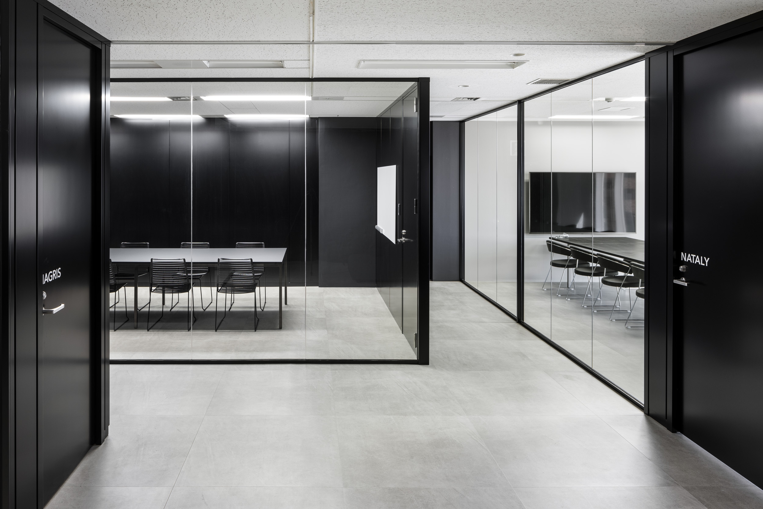 【経理リーダー候補】リモート可能！フレックスあり！すごいベンチャー100に選出！ECの業務効率化・売上向上のためのコンサルティングとD2Cブランドの企画・運営をおこなうD2C支援企業の画像