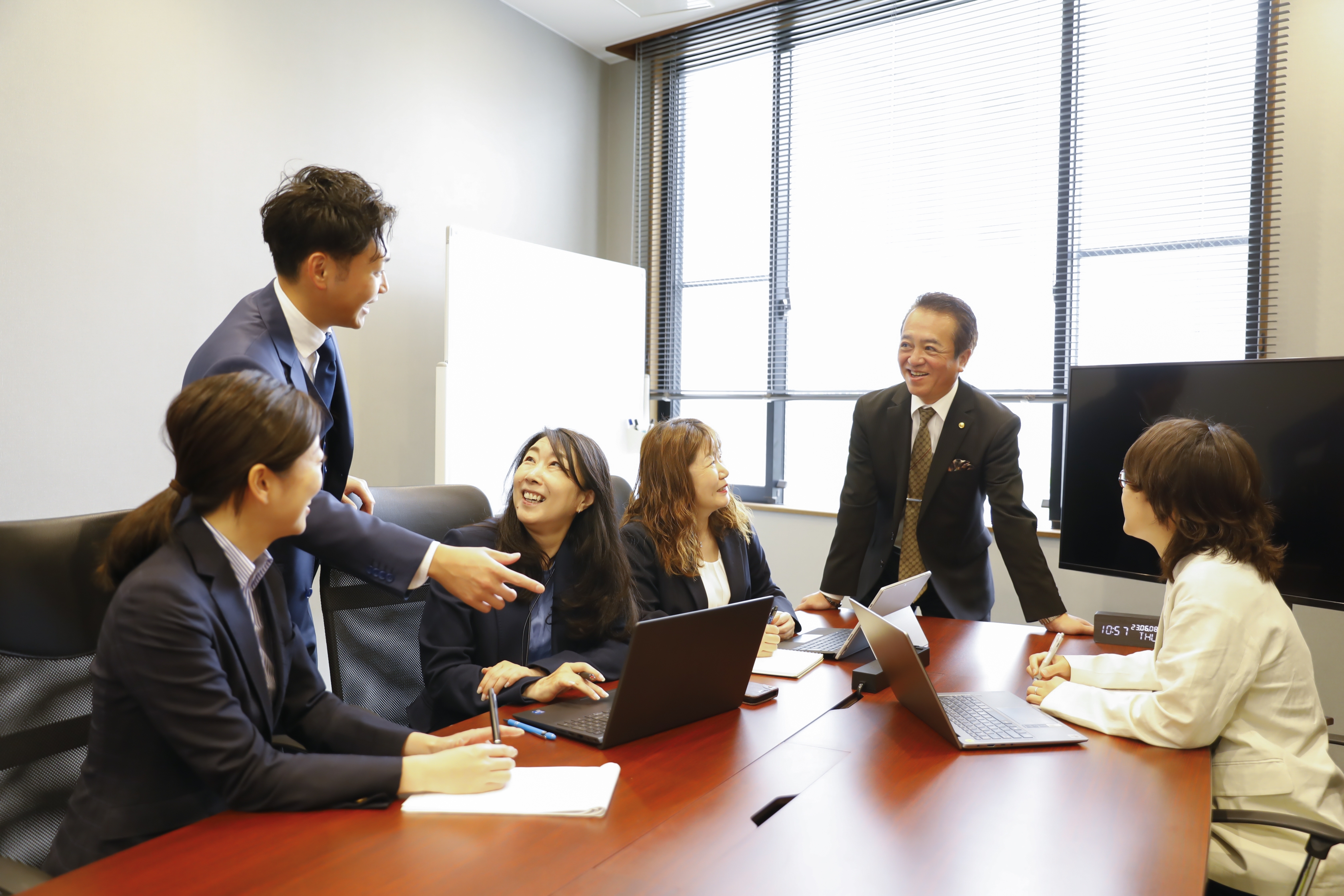 【税務コンサルタント】マネージャー職募集！フレックス・残業月10時間未満・有休消化率88％以上でWLB◎！研修・福利厚生充実！資格取得勉強中の方が多数在籍しており、勉強応援している会計事務所の画像