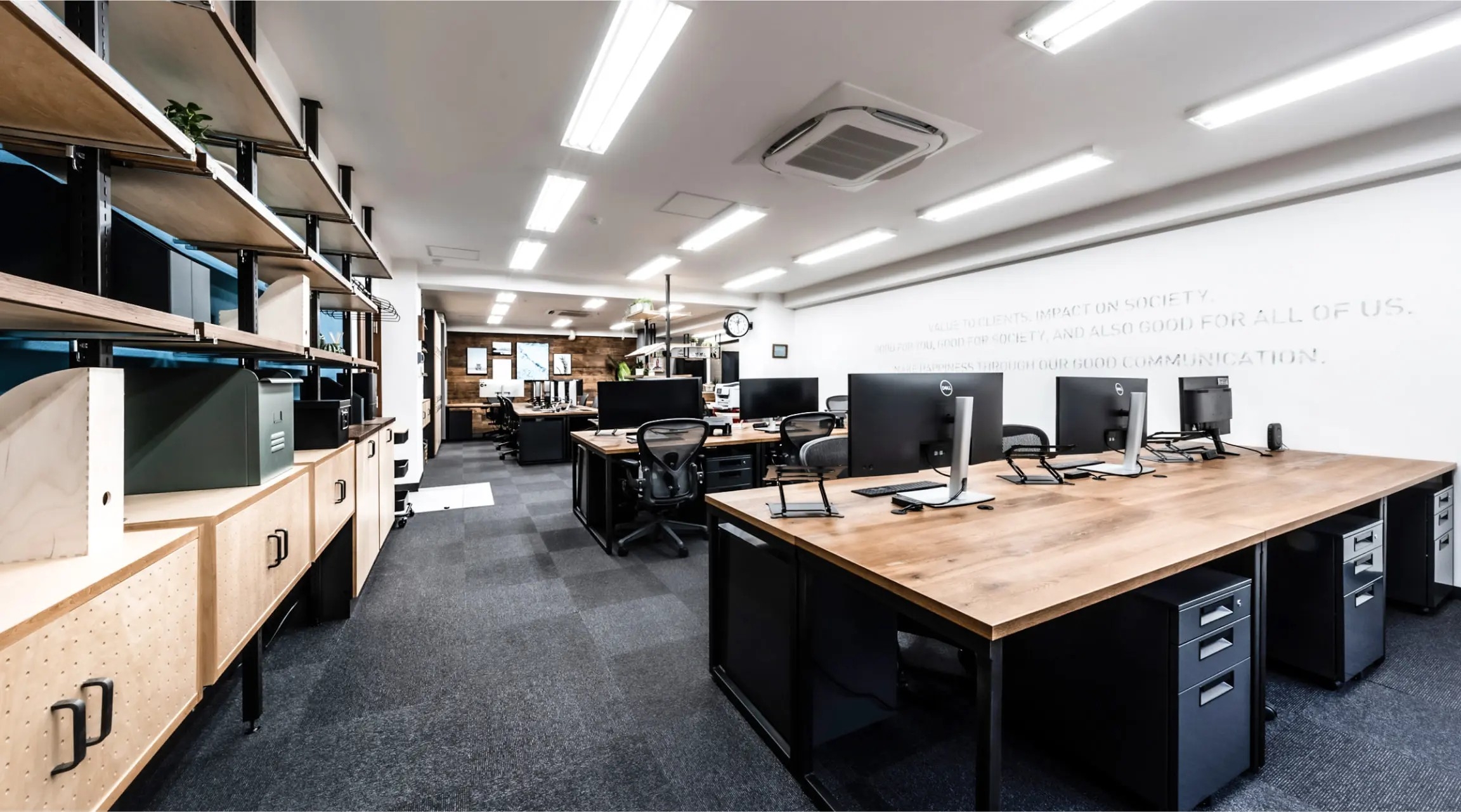 フレックス｜少数精鋭×裁量あり｜総務経理で仕組みづくりに挑戦｜データ重視のデジタル制作会社の画像