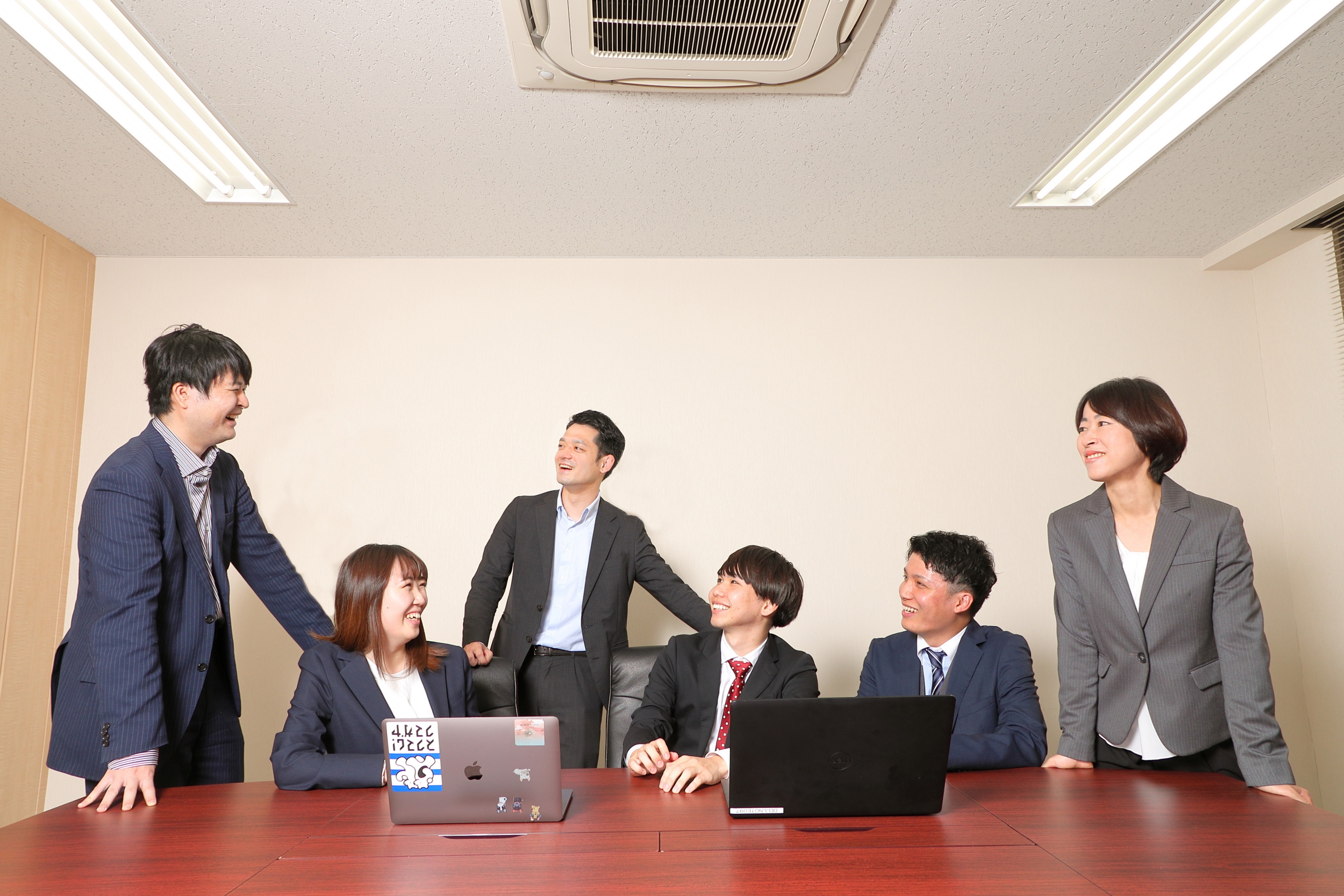 【法人税務スタッフ】経験者の方必見！リモート週2回で働きやすい環境！中小・上場企業・MA・相続・国際税務など幅広く経験できる税理士法人の画像