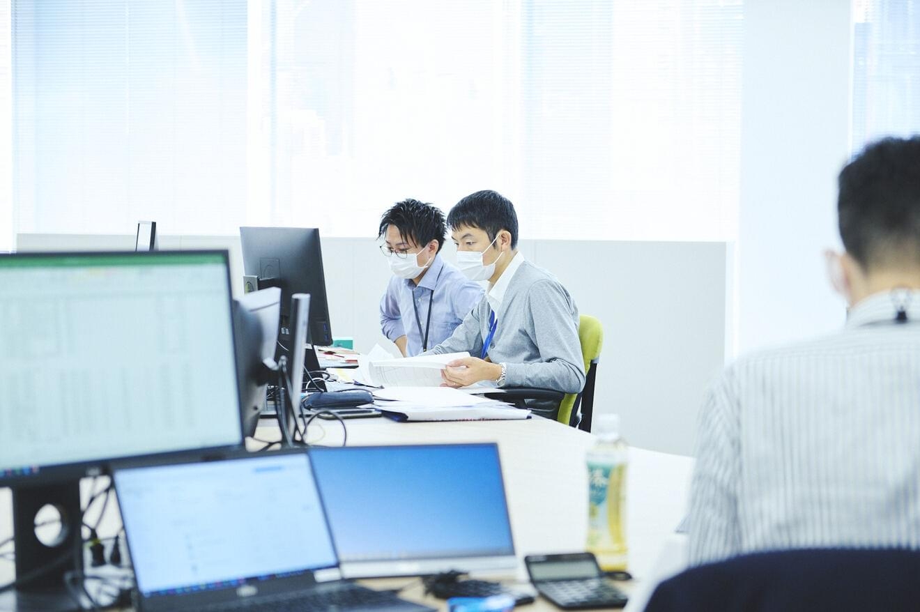 【税理士補助】法人税科目勉強経験者求む！幅広い業種、規模のクライアントの税務会計を支援／企業風土を変革し、組織全体でチャレンジを後押し／従業員180名を超える業界をリードする総合型コンサルティングファームの画像