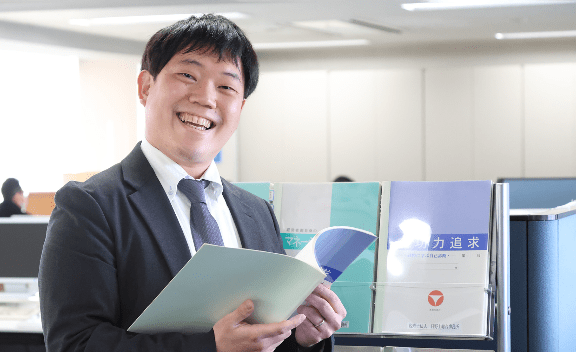 未経験｜年間休日120日｜17:15以降退社可能｜先輩の補助からスタート｜将来は数千万円規模の顧客担当へ｜黒字申告90%以上の税理士法人の画像