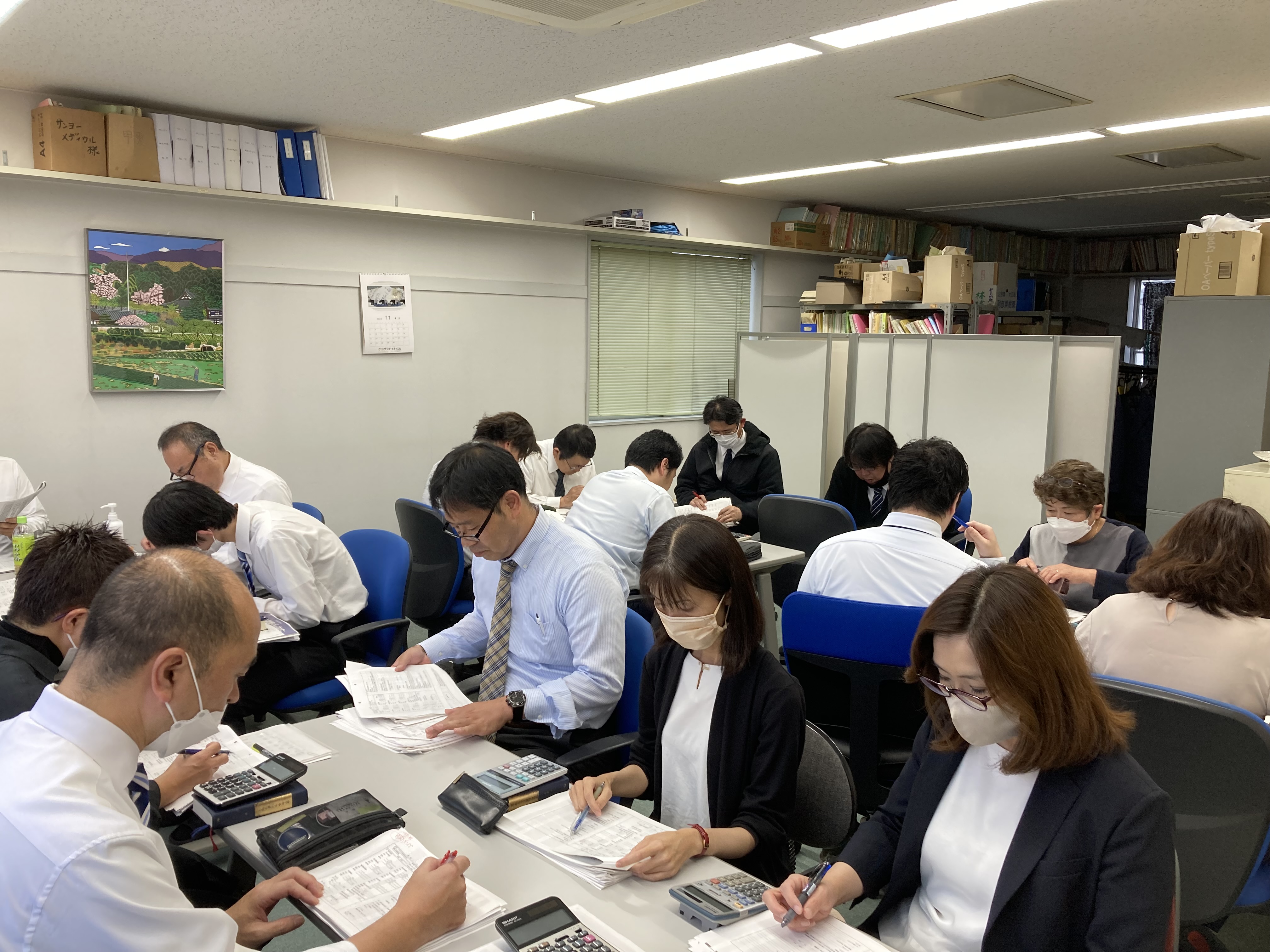 【未経験歓迎】在籍の長い先輩が徹底サポート｜段階を踏んで成長が可能｜決算申告から相続業務まで幅広く経験できる税理士事務所の画像