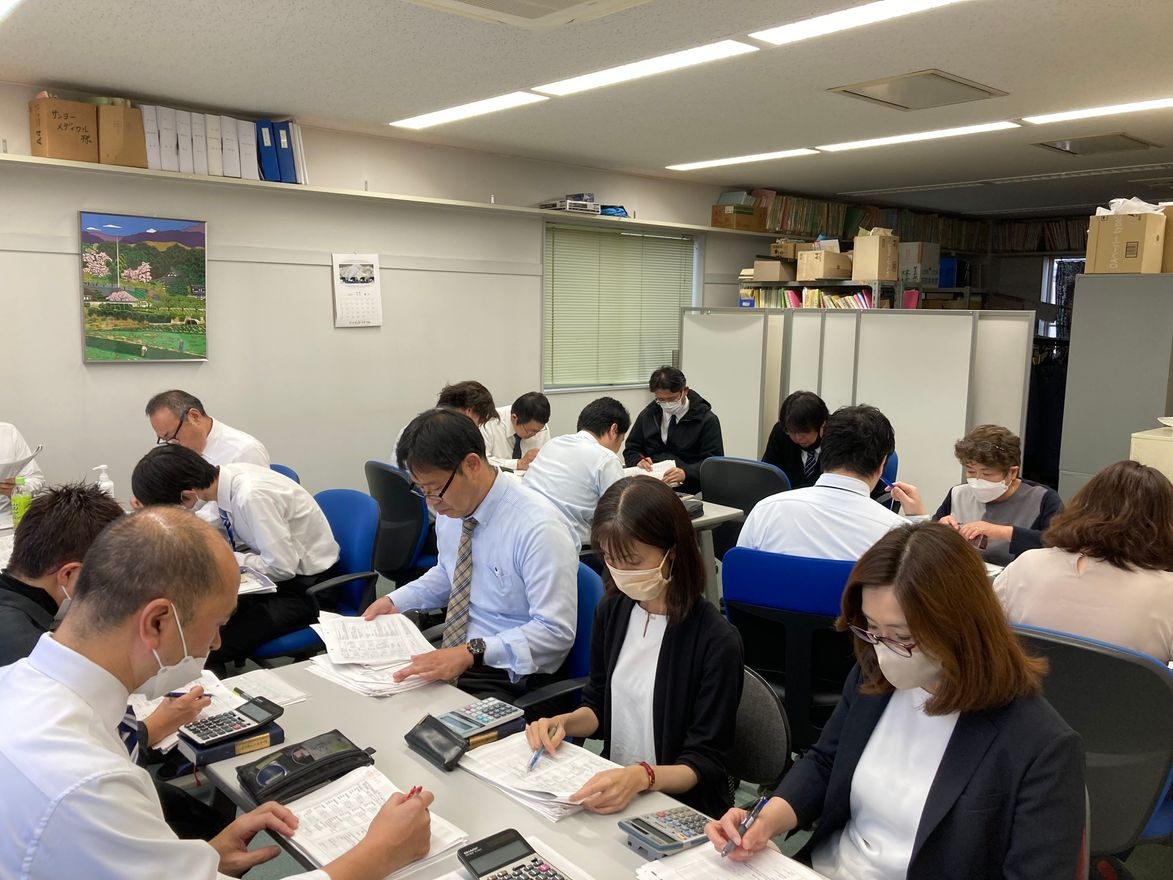 【未経験歓迎】在籍の長い先輩...の画像