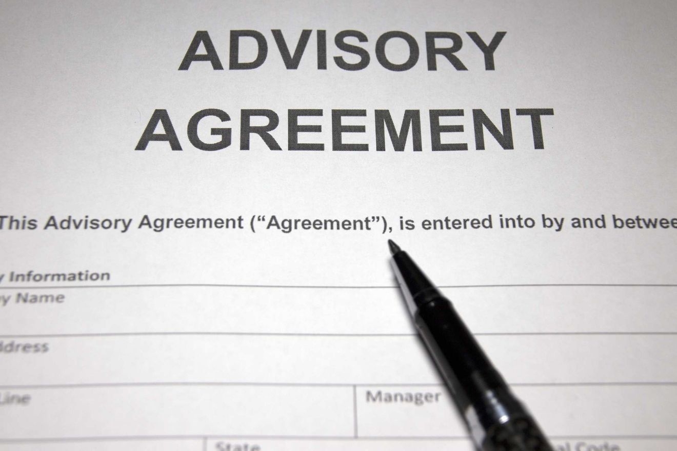 税理士と顧問契約！サービス内容と顧問料はどのくらい？解説します！