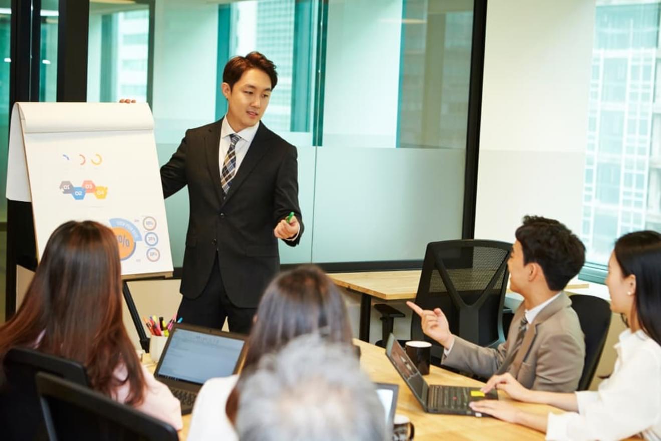 税理士の年収は低い？