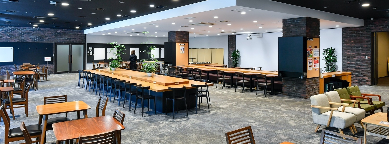 【経理リーダー】キャリアアップが可能！国内外に展開を遂げる教育・語学・介護のリーディングカンパニーの画像