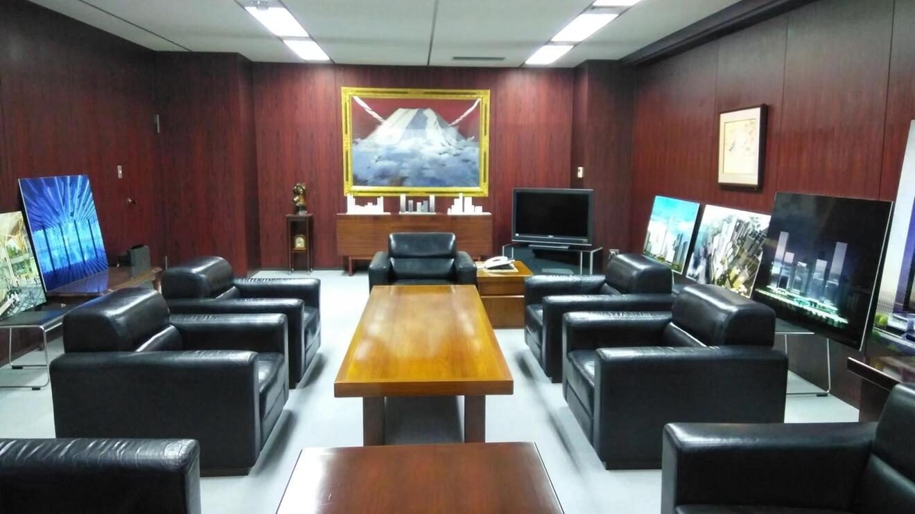 【経理職】1200億中国不動産再開発の大規模PJT／売上高は10億円！総合投資会社として、主に中国・深圳での巨大な都市再開発プロジェクト「ワールド・イノベーション・センター」への投資と推進を行っているプライム上場企業の画像