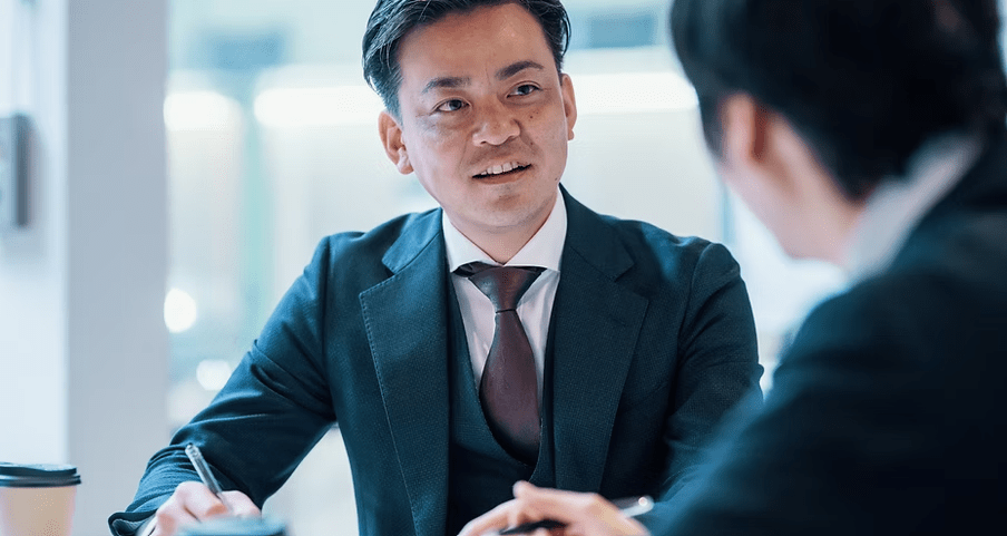 【M&Aコンサルタント】業界未経験応募可！業界経験豊富なアドバイザリーによる教育体制あり！少数精鋭で新進気鋭のM&A仲介メインのコンサルティングファームの画像