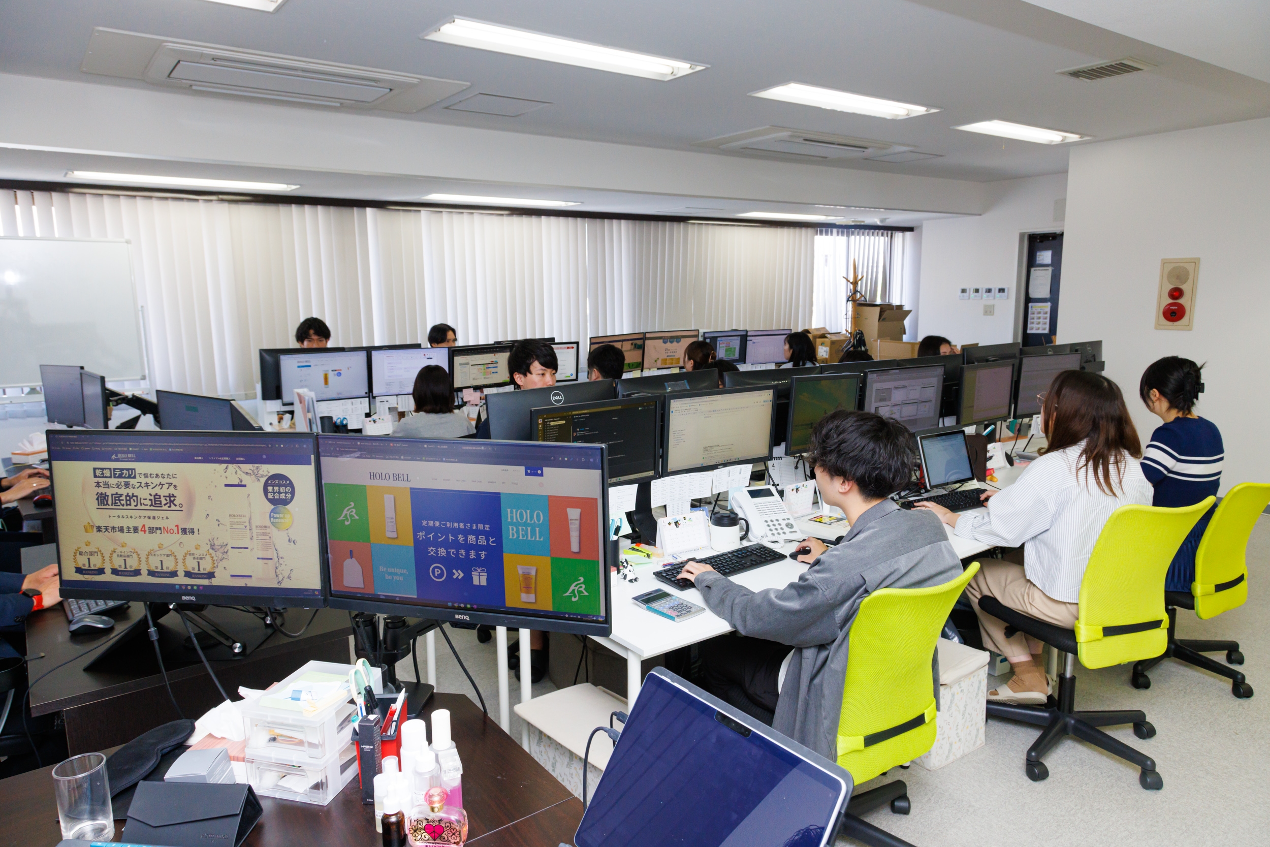 【経理スタッフ】未経験歓迎!!｜Men's NON-NO・anan掲載のHOLO BELLを展開する成長企業で土日祝休み×残業月10〜20hの画像