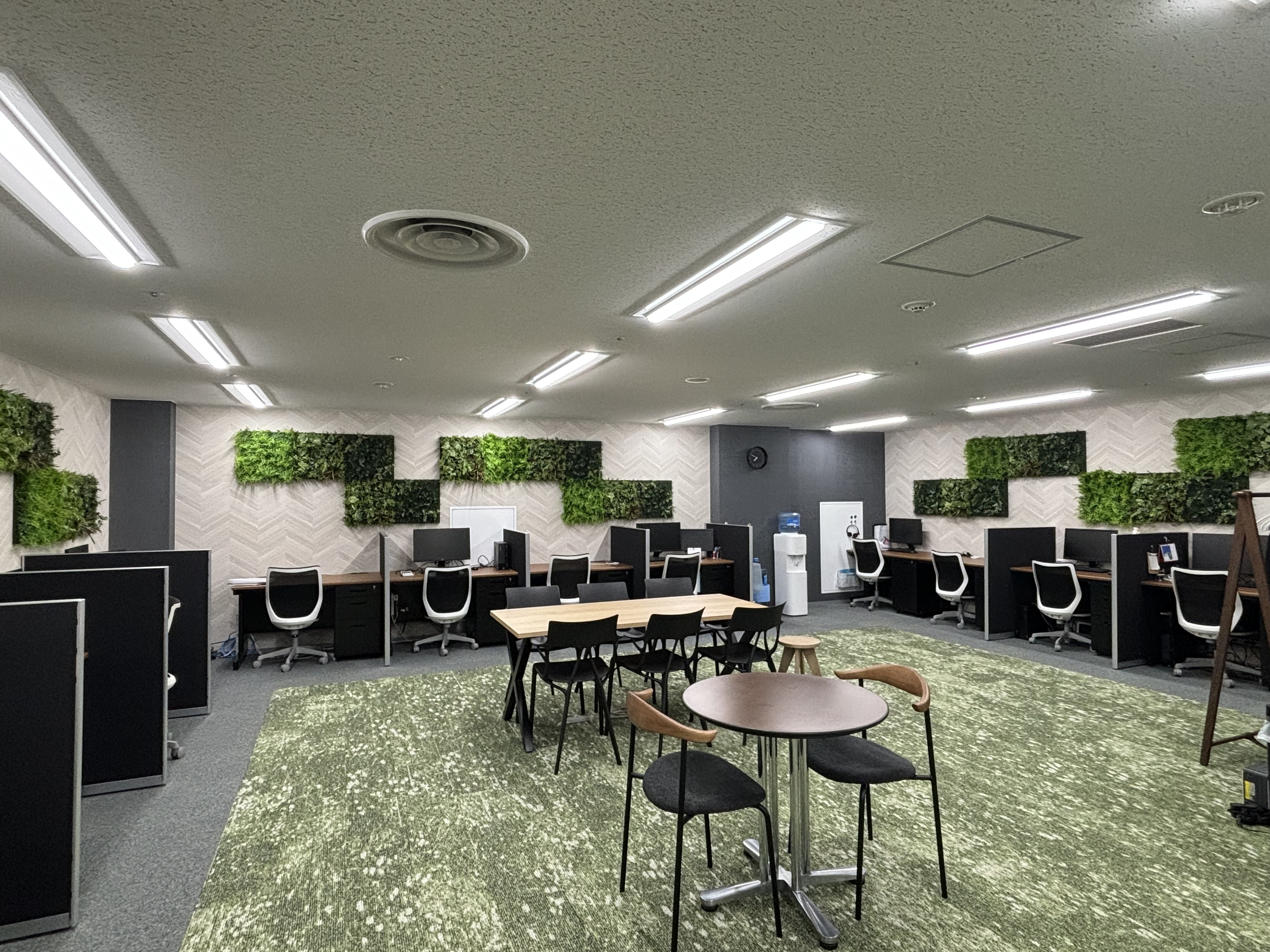 【税務会計スタッフ（ファンド経理/申告枠）/フルリモート可！】「Best Professional Firm 2024」を受賞！会計税務のオールラウンダーとして活躍することができます！経営コンサルティング/M&A支援/事業承継支援などのサービスを展開し、資格取得を応援している税理士法人の画像