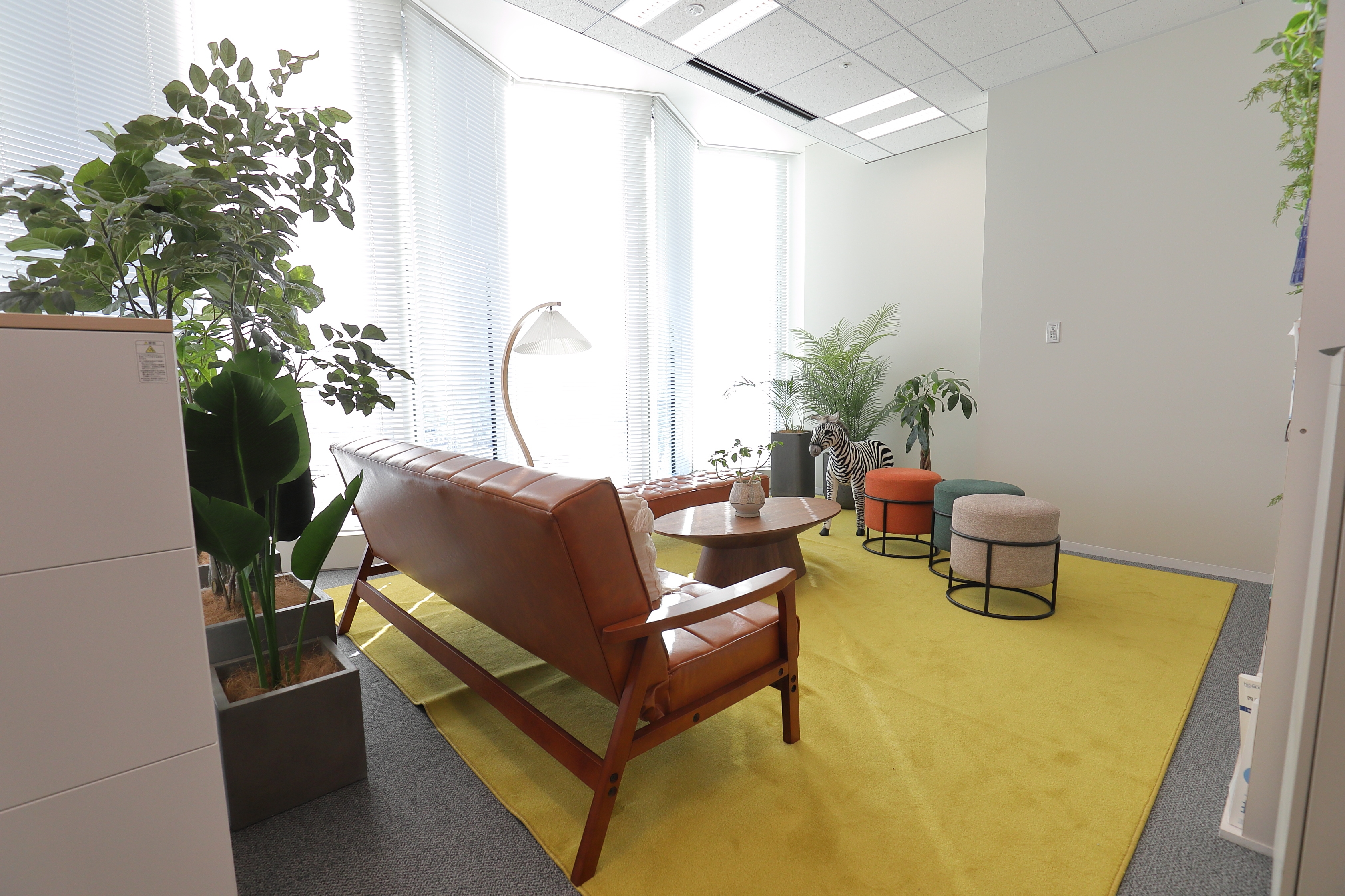 【人事戦略コンサルタント】コンサル業界経験者必見！フレックス制度あり！リモート週3利用可！人事部門におけるコンサル経験が生きる！M&A・上場支援などの幅広いコンサルティングを手掛ける企業の画像