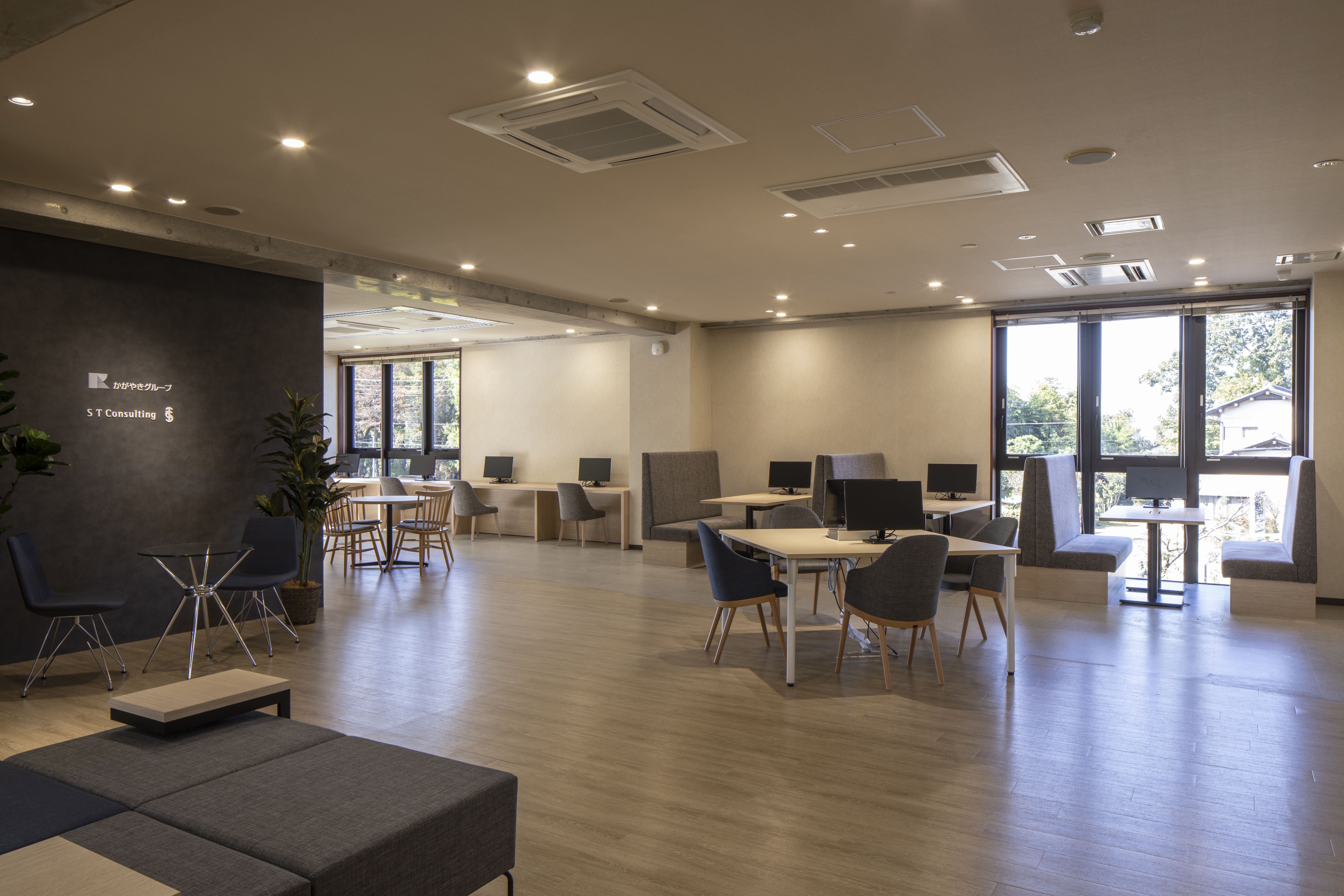 【税理士】未経験歓迎！！フレックスタイム制度あり！幅広い業務経験が積める大手税理士法人の画像