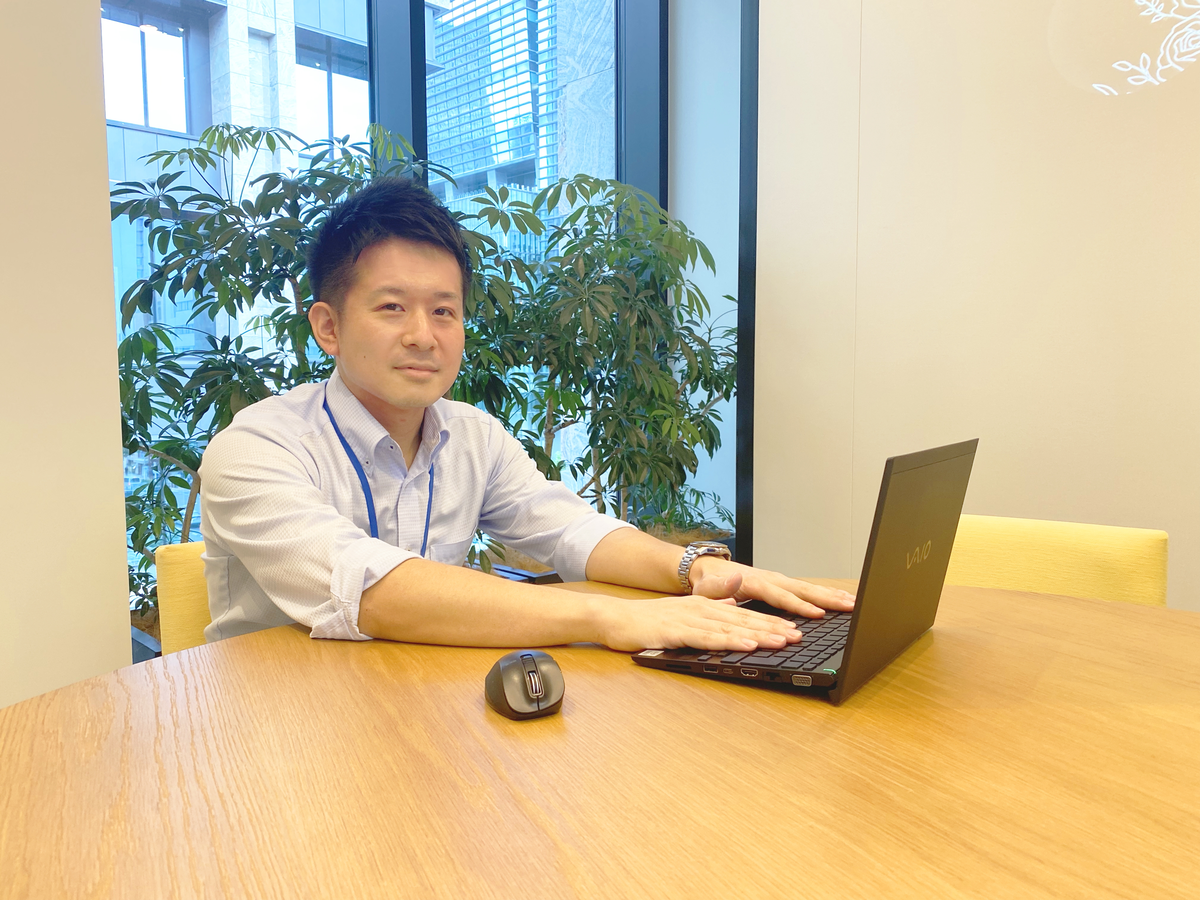 【法務】法務担当者募集！若手活躍でキャリアアップできる環境！約12万人の会員数を誇る、化粧品販売企業の画像