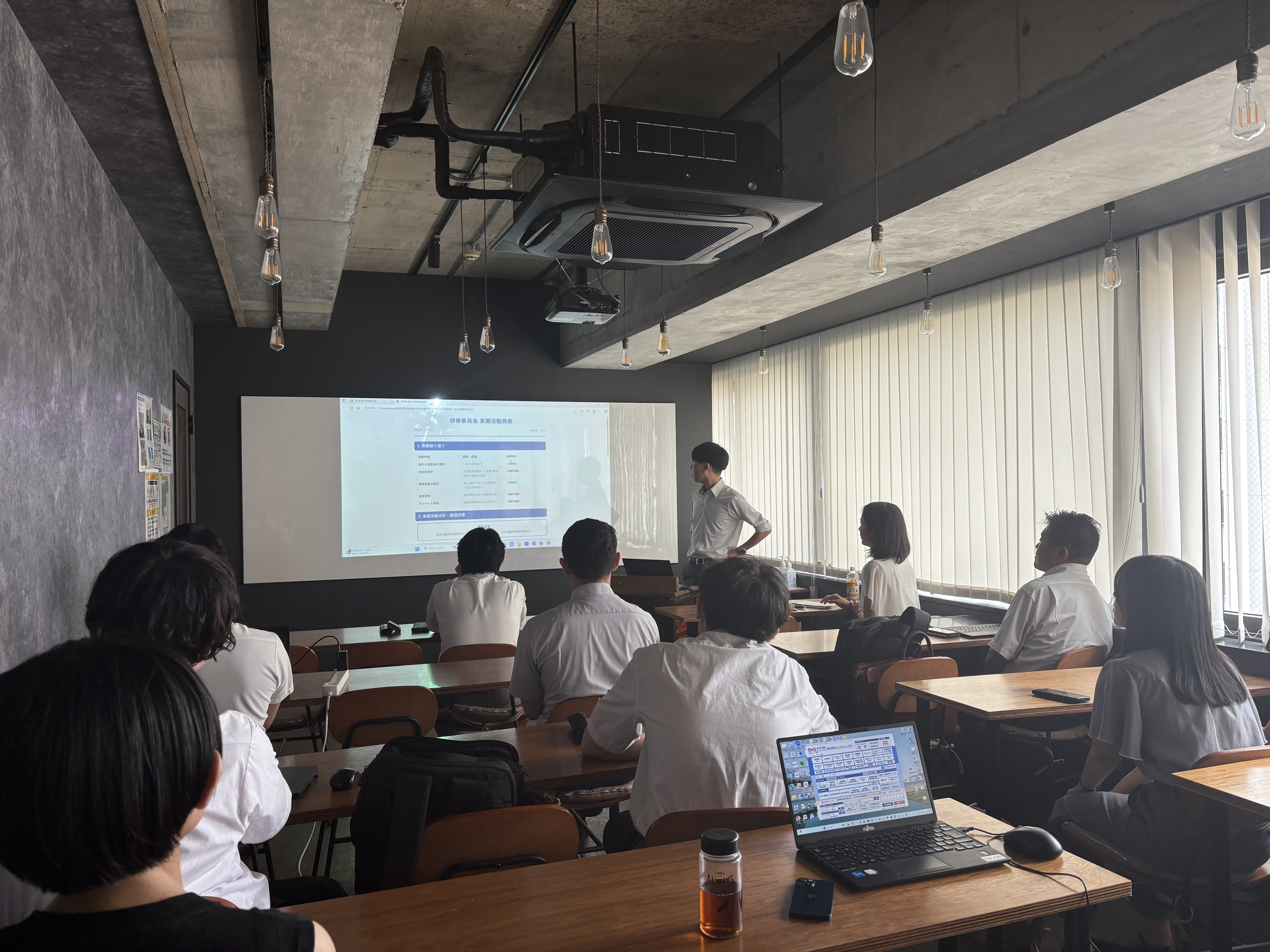 【税務会計スタッフ】未経験者可！簿記2級以上！9時～17時勤務！残業ほぼ無し！リモート週1以上可！幅広い顧問先を持つ税理士法人の画像